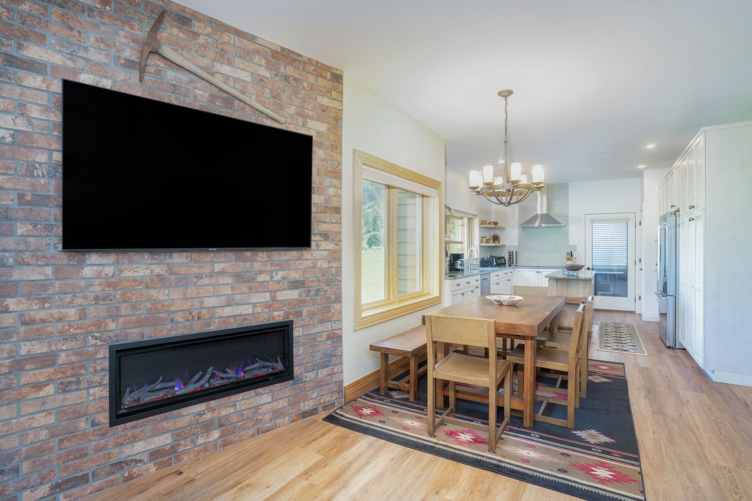 #202 - Dining Area