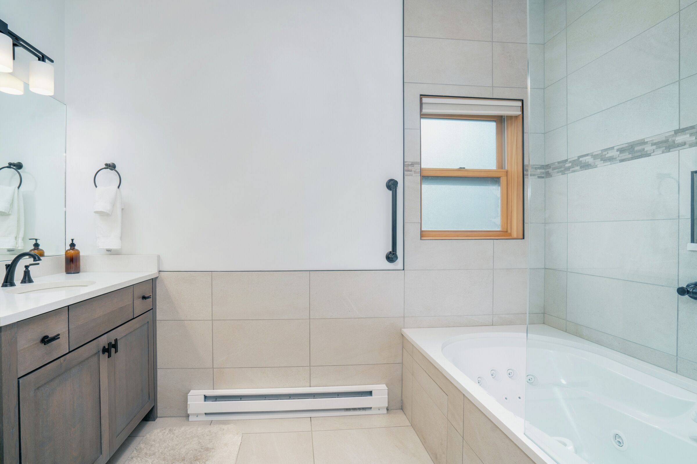 #202 - Master Ensuite Bathroom