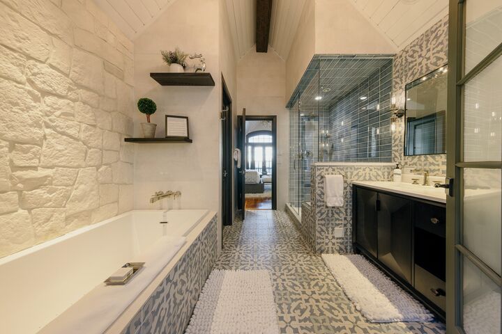 Master Ensuite Bathroom