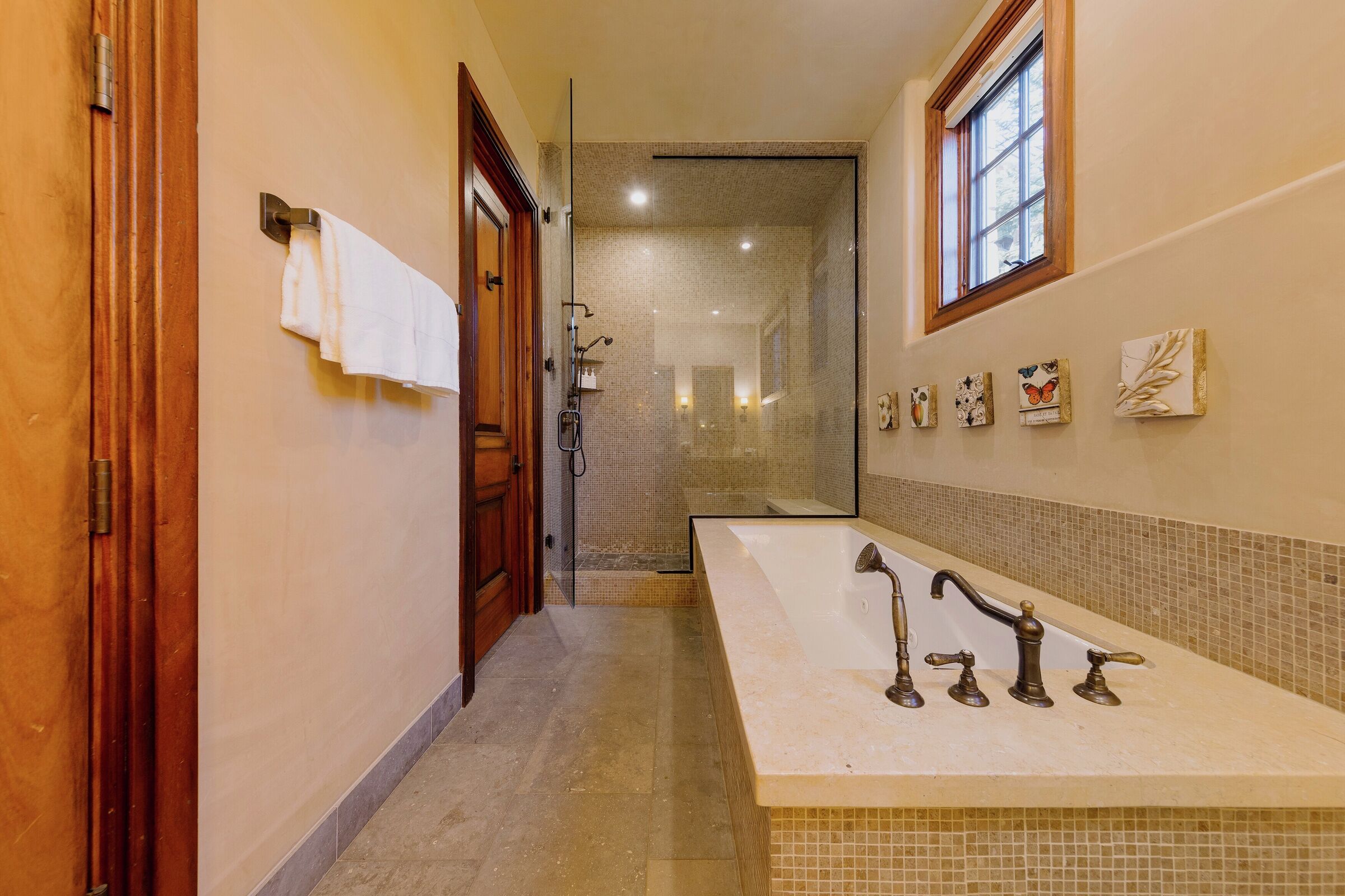 #156 - Ensuite Bathroom