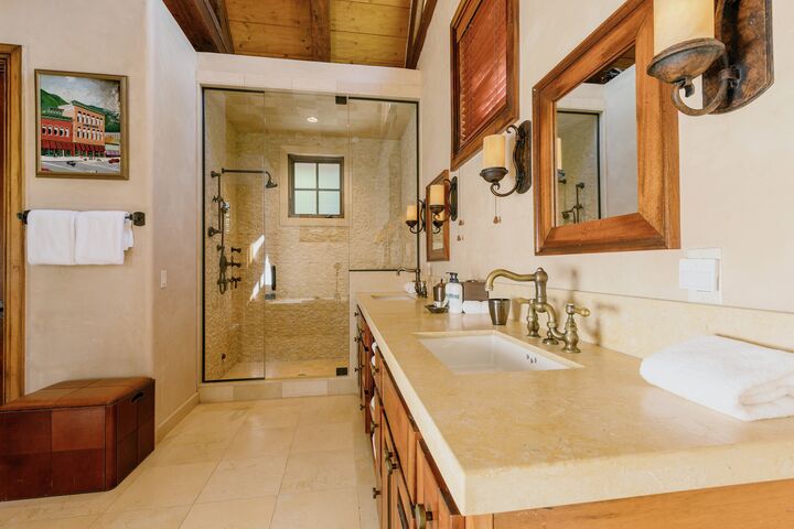 #152 - Master Ensuite Bathroom