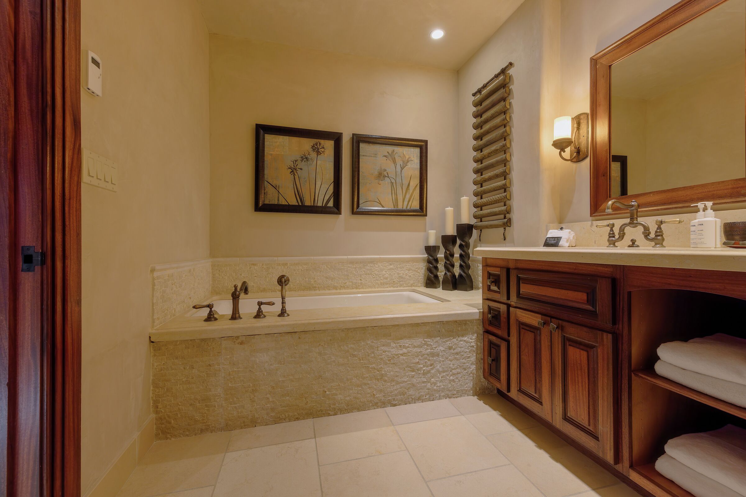 #131 - Master Ensuite Bathroom