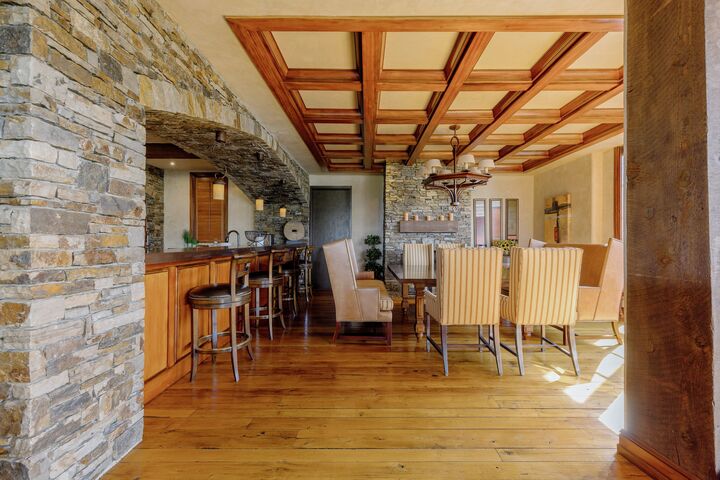 #118 - Dining Area & Kitchen