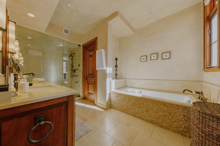 #116 - Master Ensuite Bathroom