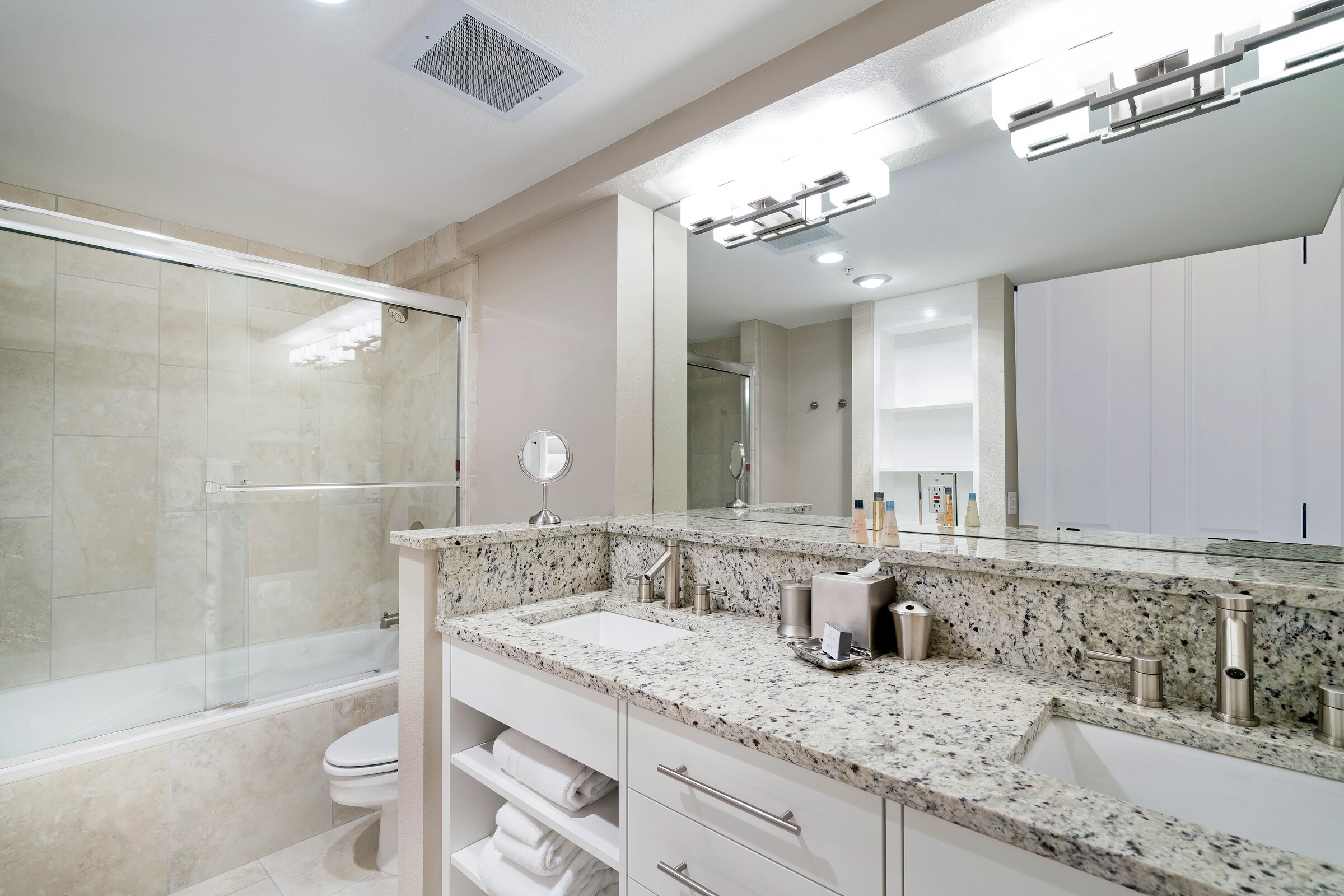 #307 - Master Ensuite Bathroom