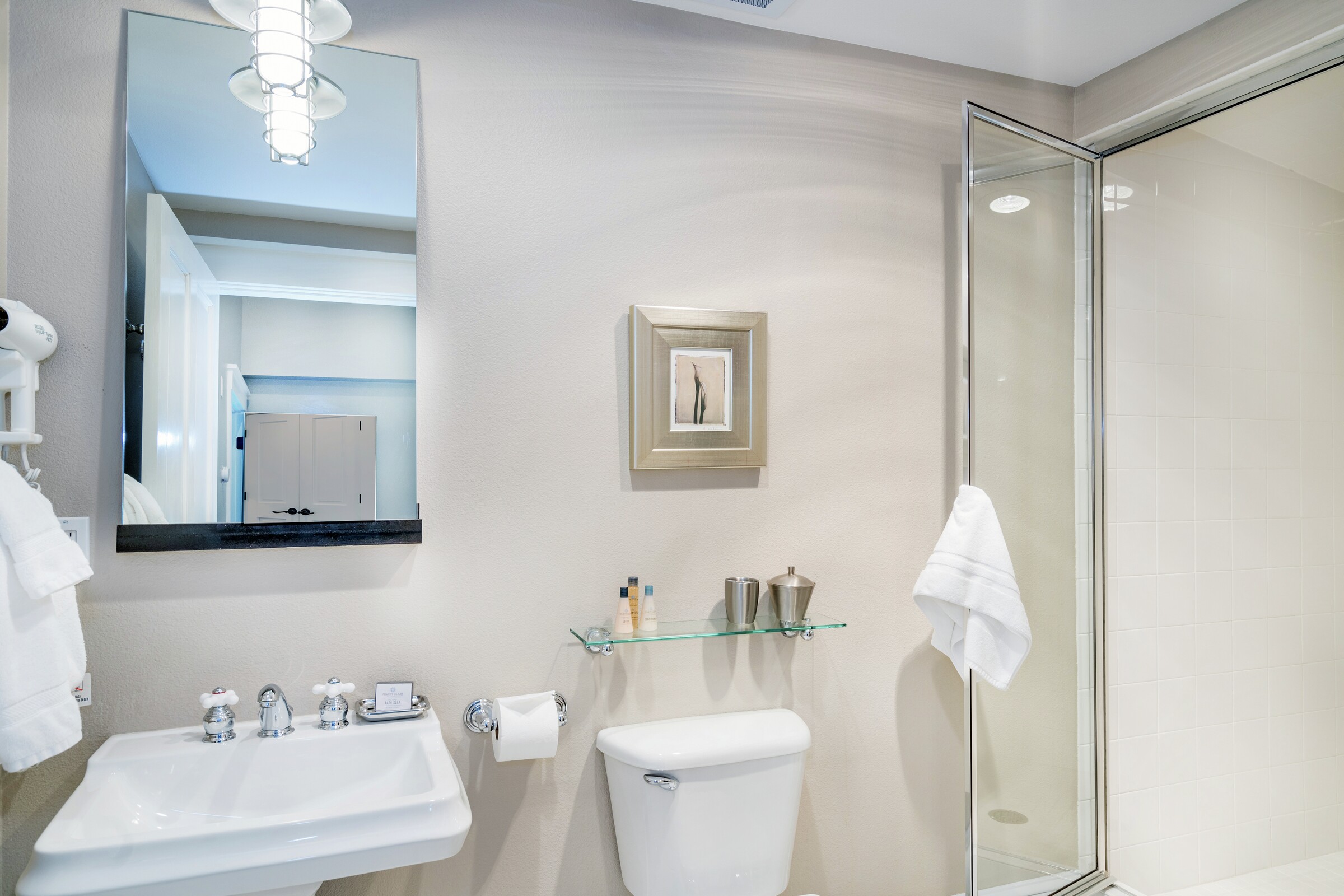 #307 - Ensuite Bathroom
