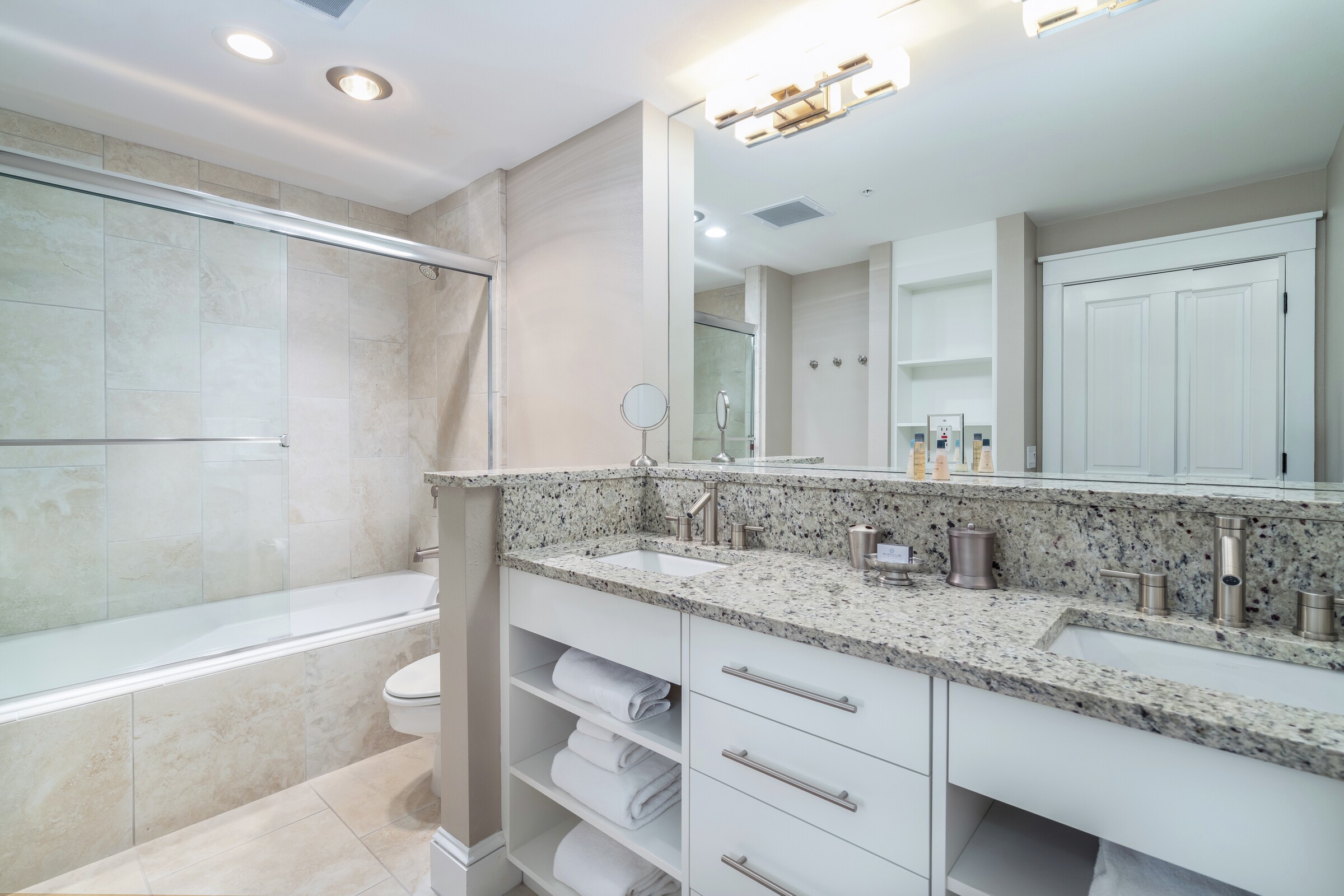 #207 - Master Ensuite Bathroom