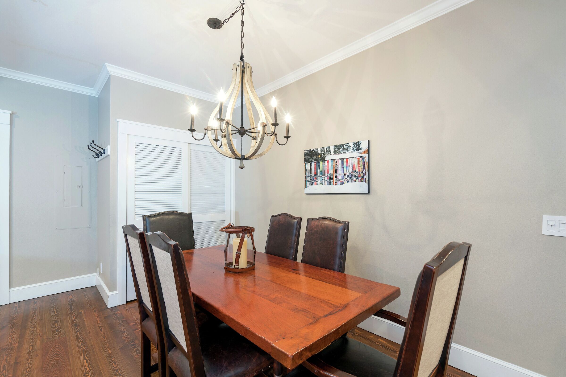 #205 - Dining Area