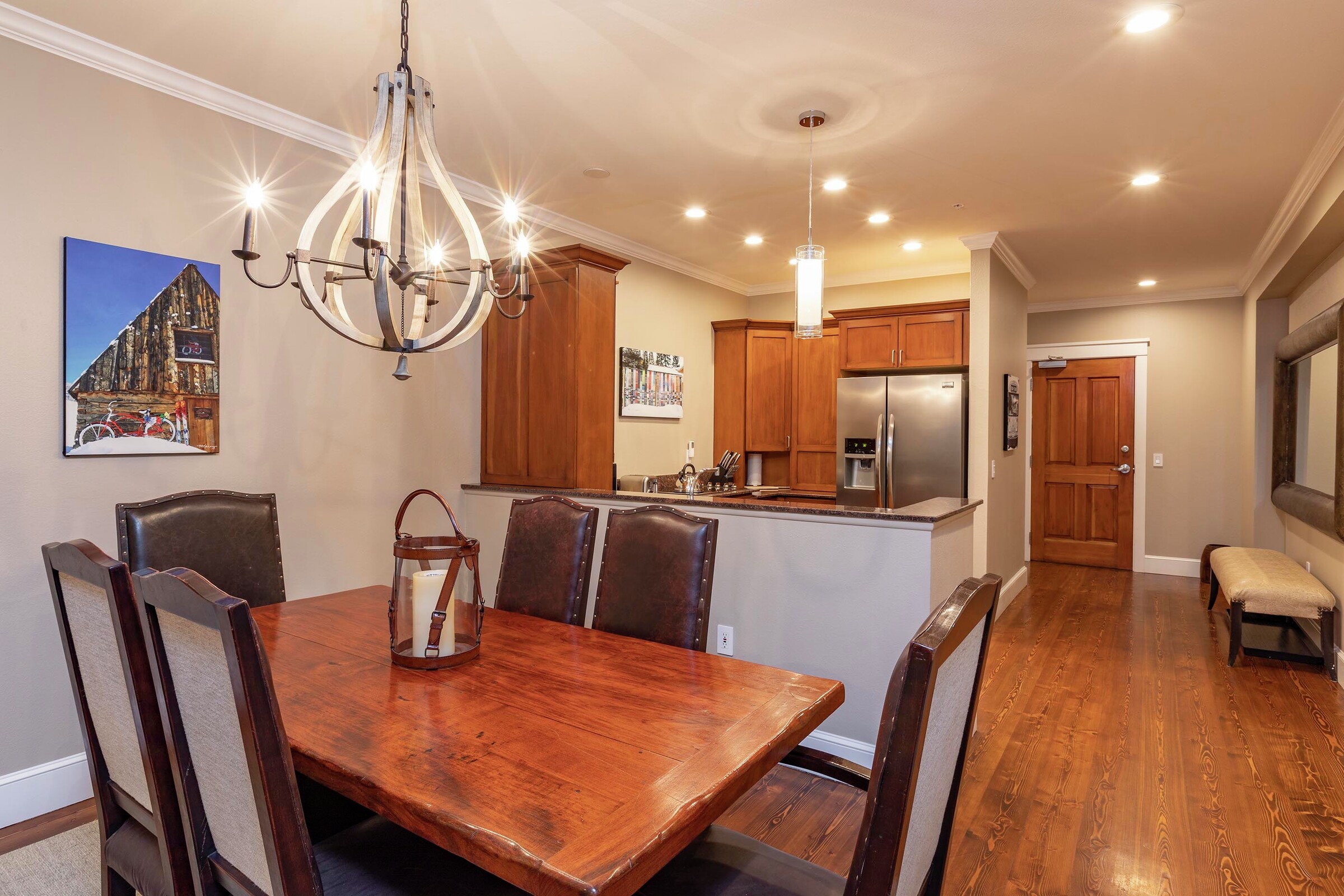 #105 - Dining Room & Kitchen