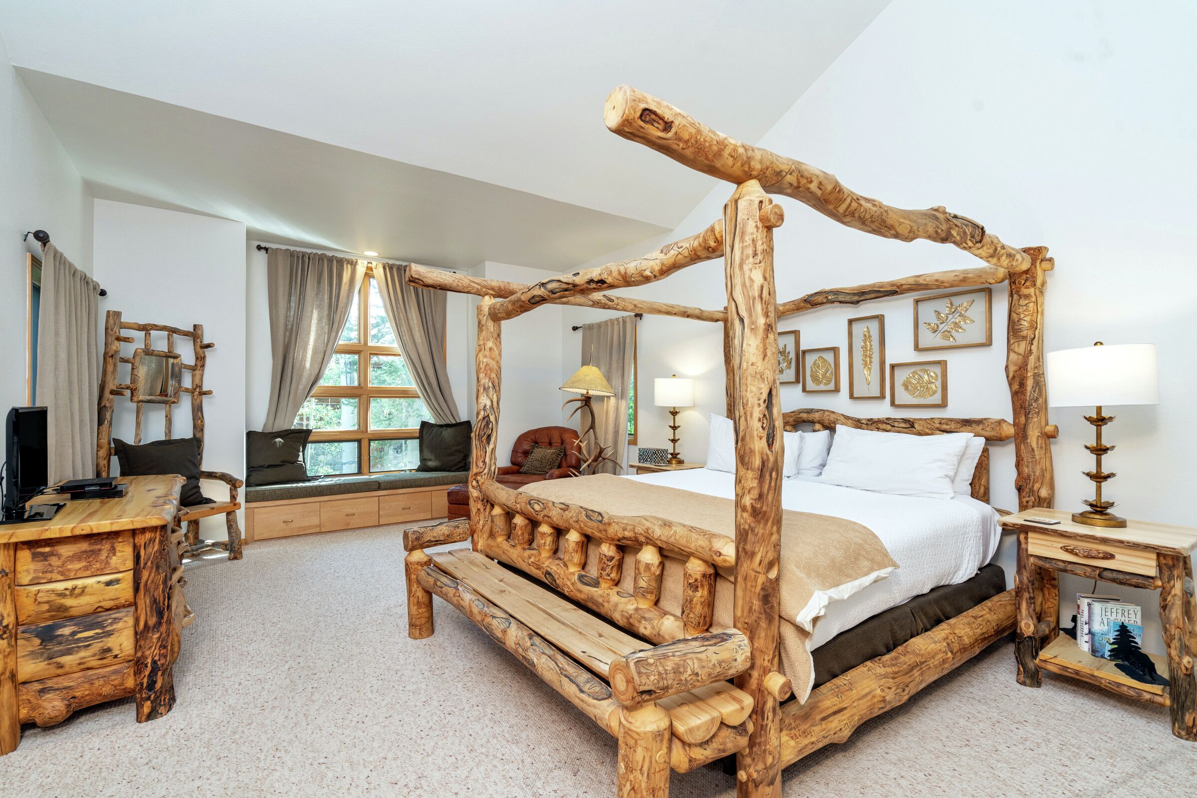 5 Bdrm 5.5 Bath HT - Bedroom