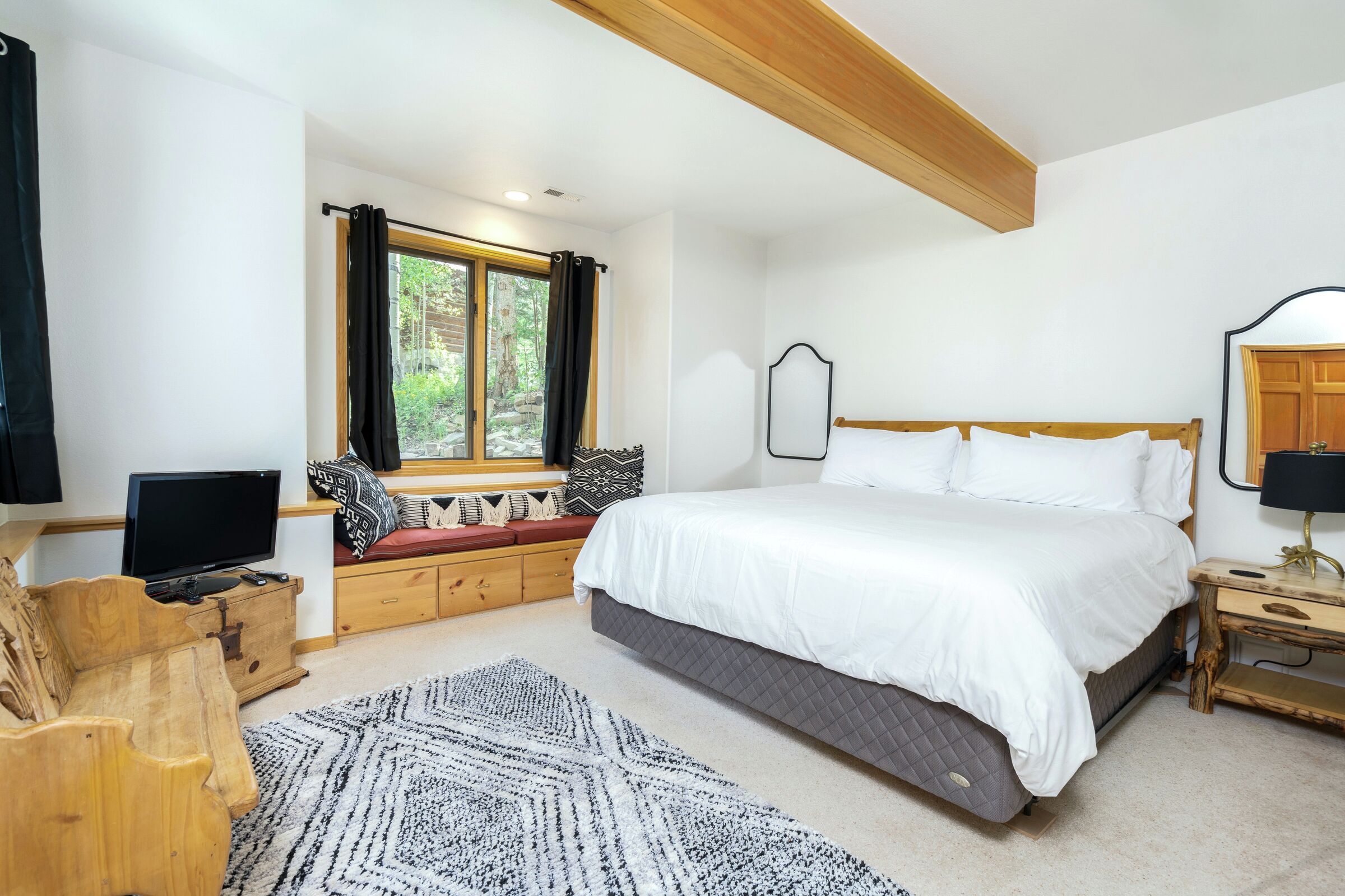 5 Bdrm 5.5 Bath HT - Bedroom