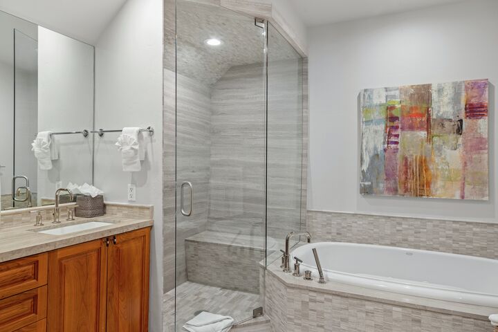#134 - Master Ensuite Bathroom