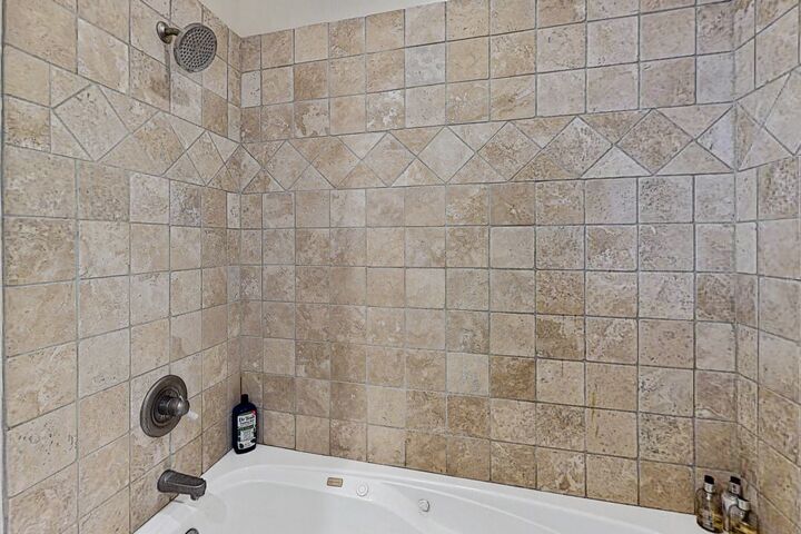 #1402 - Terraces Ridge - Master Ensuite Bathroom