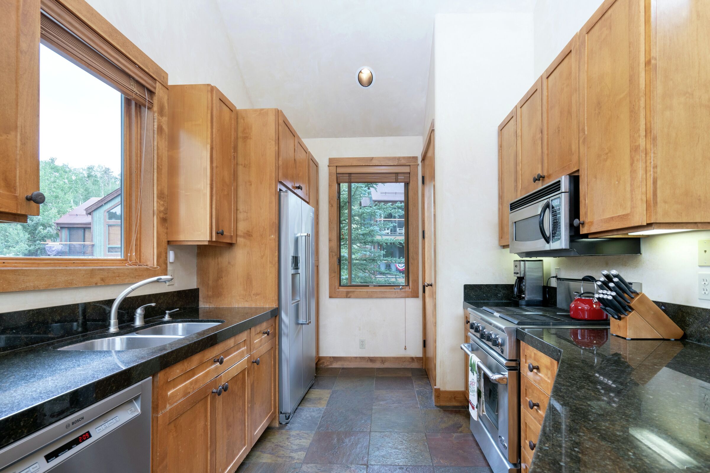 #1202 - Terraces Pathway - Kitchen