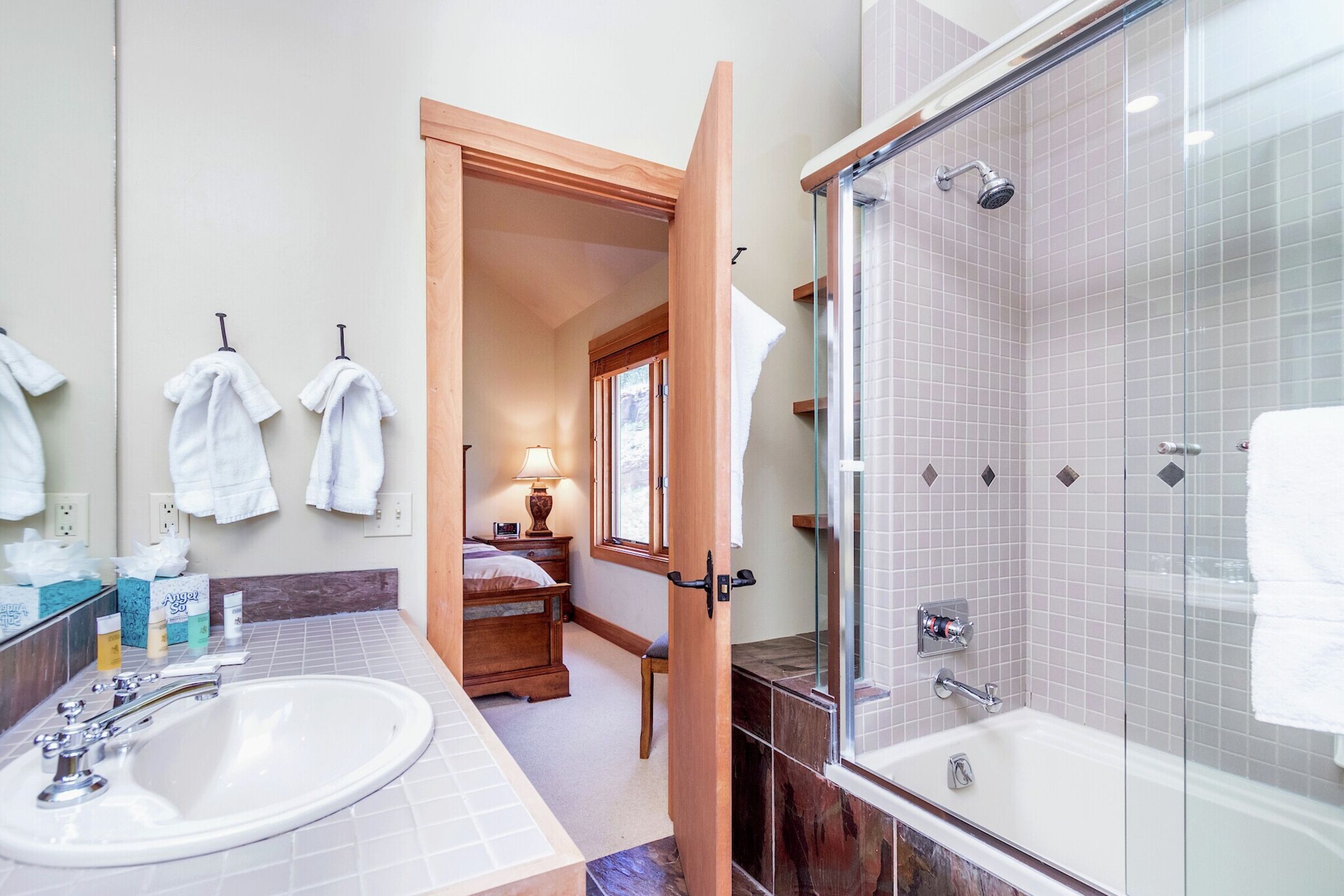 #402 - Master Ensuite Bathroom