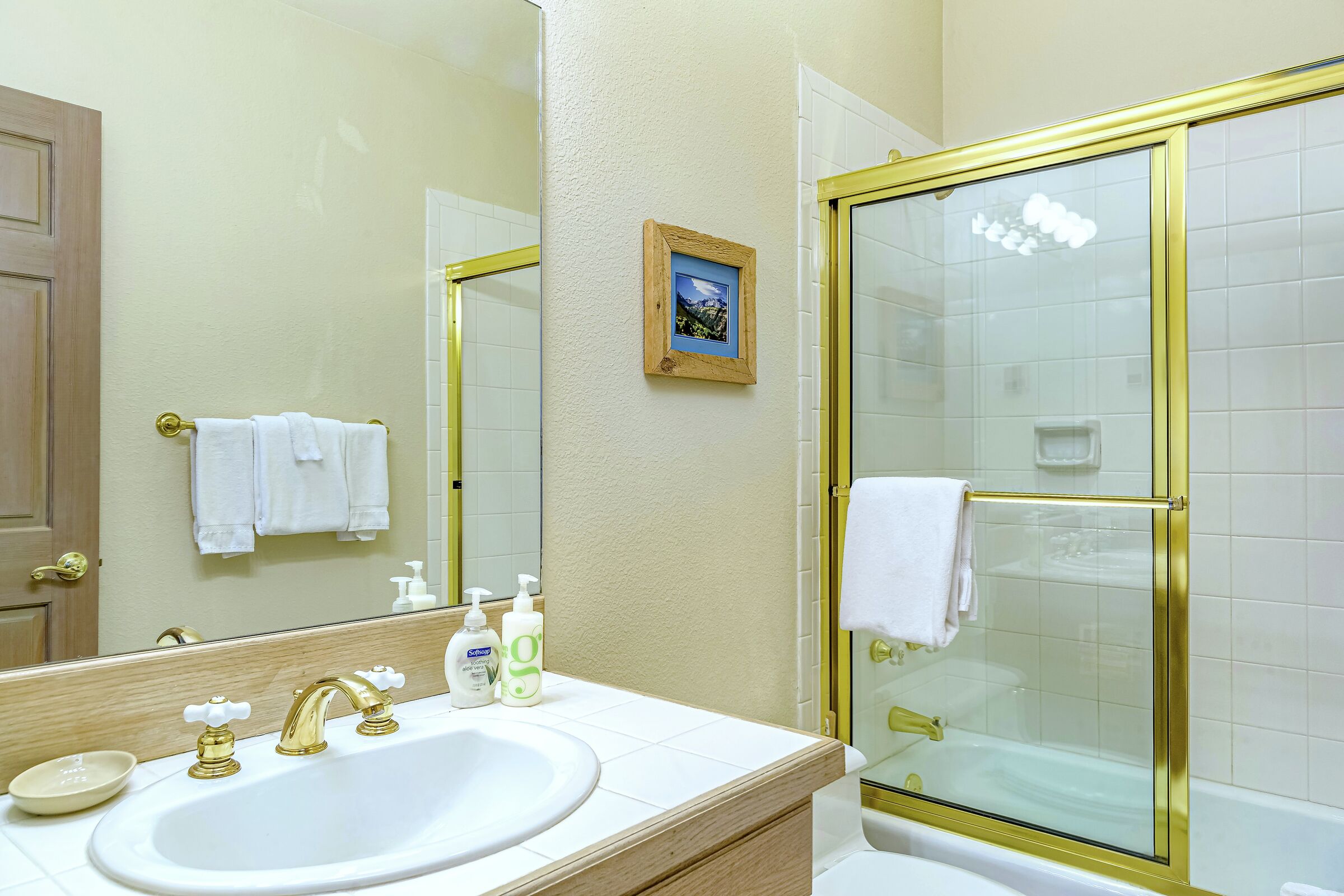 #3 - Village Haven - Ensuite Bathroom