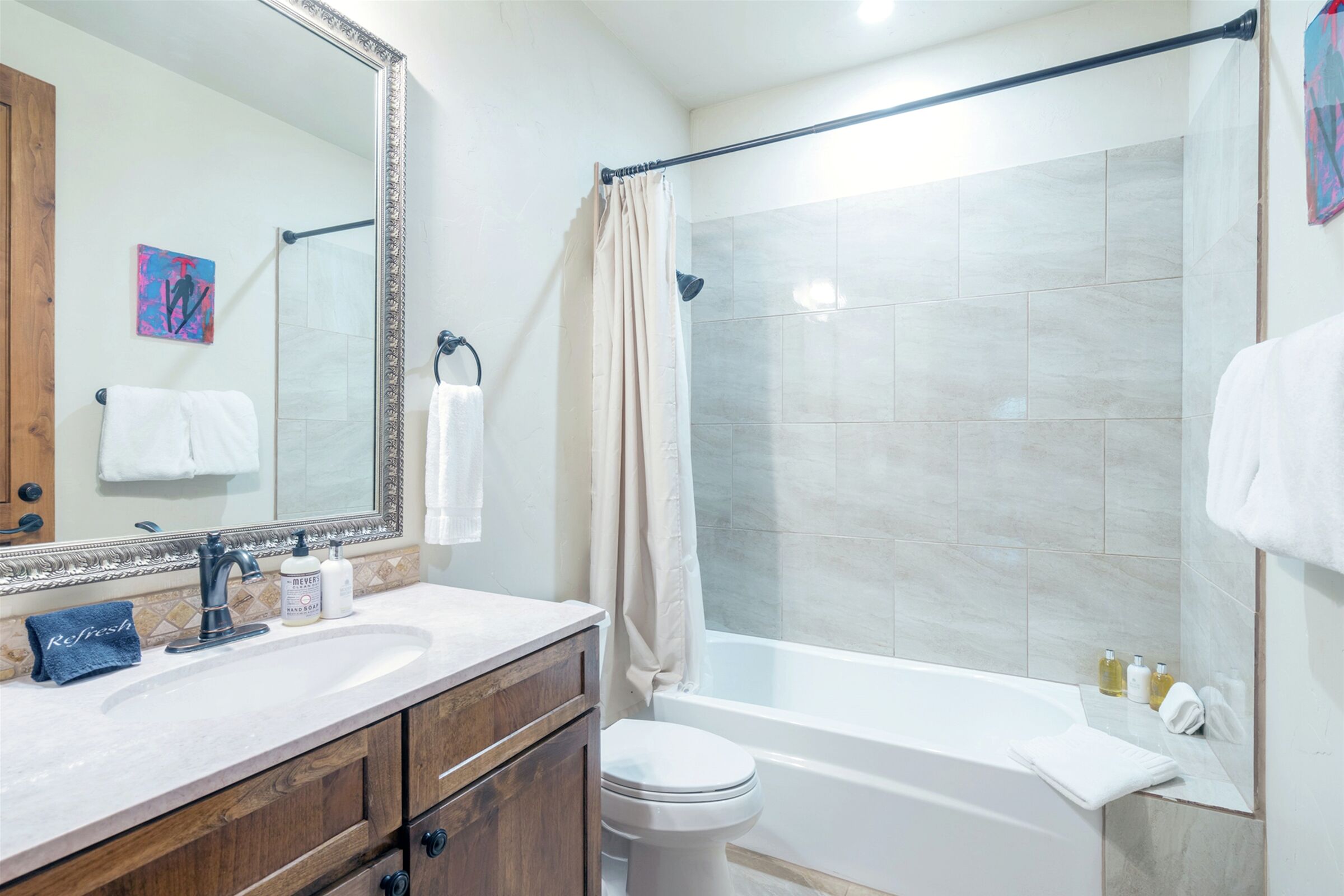 #6 - Tramontana Hill - Bathroom