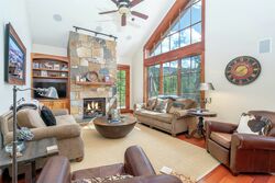 #6 - Tramontana Hill - Living Room
