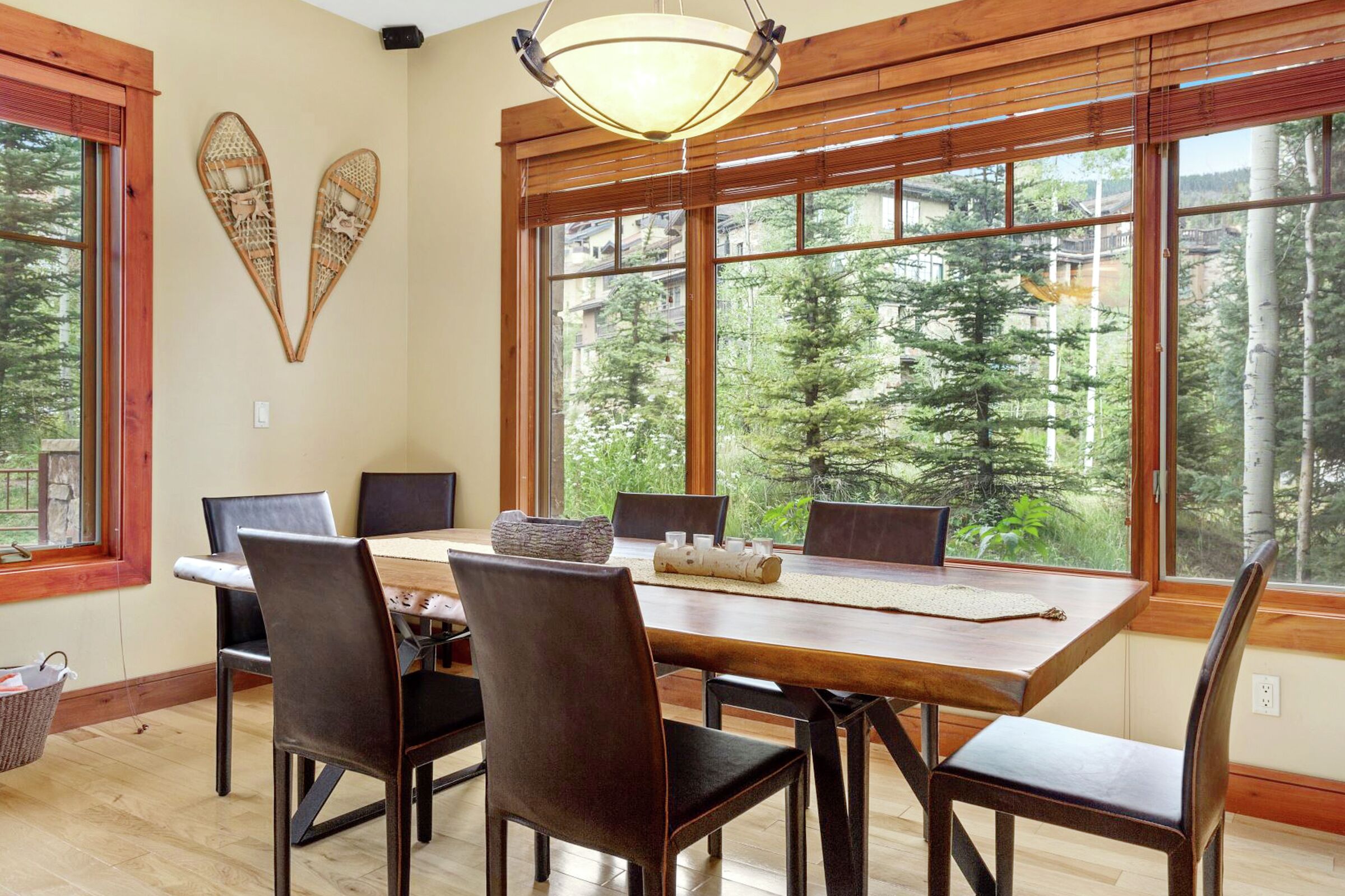 #1 - Tramontana Trailhead - Dining Room