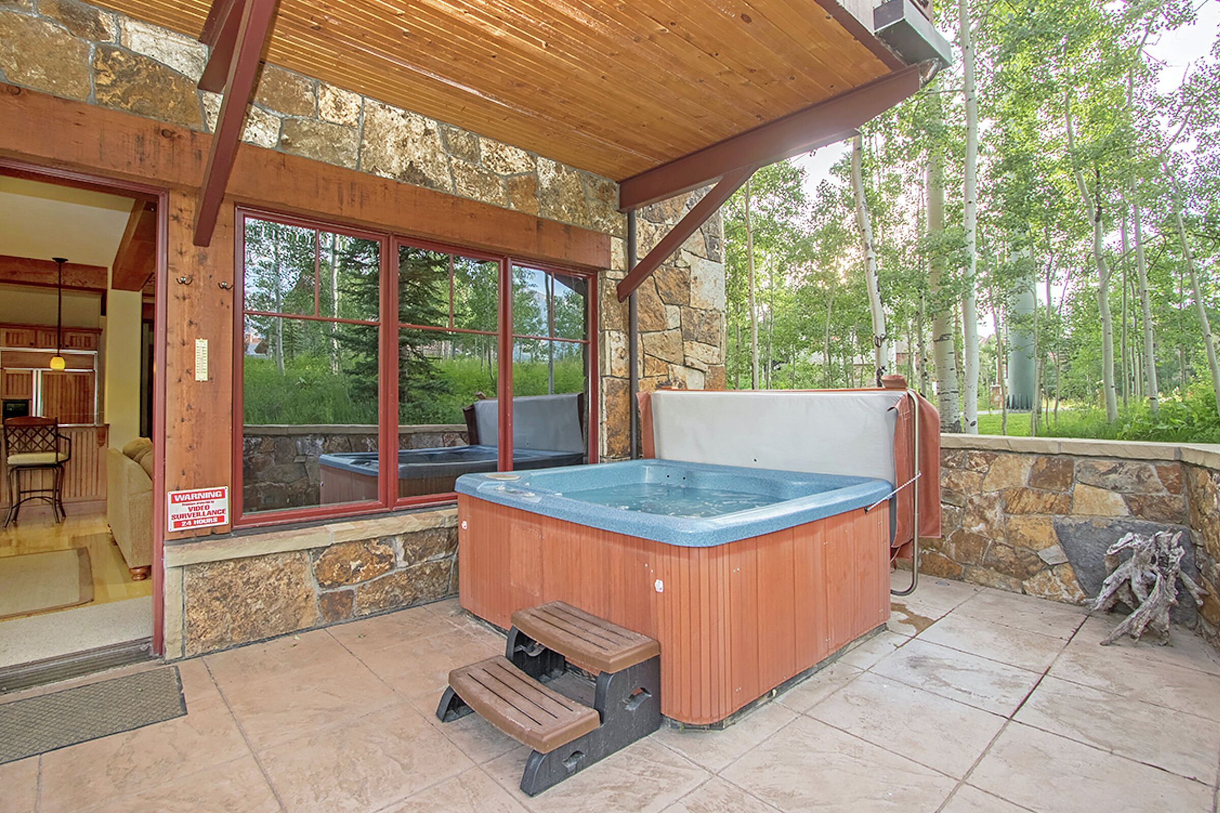#1 - Tramontana Trailhead - Patio with Hot Tub