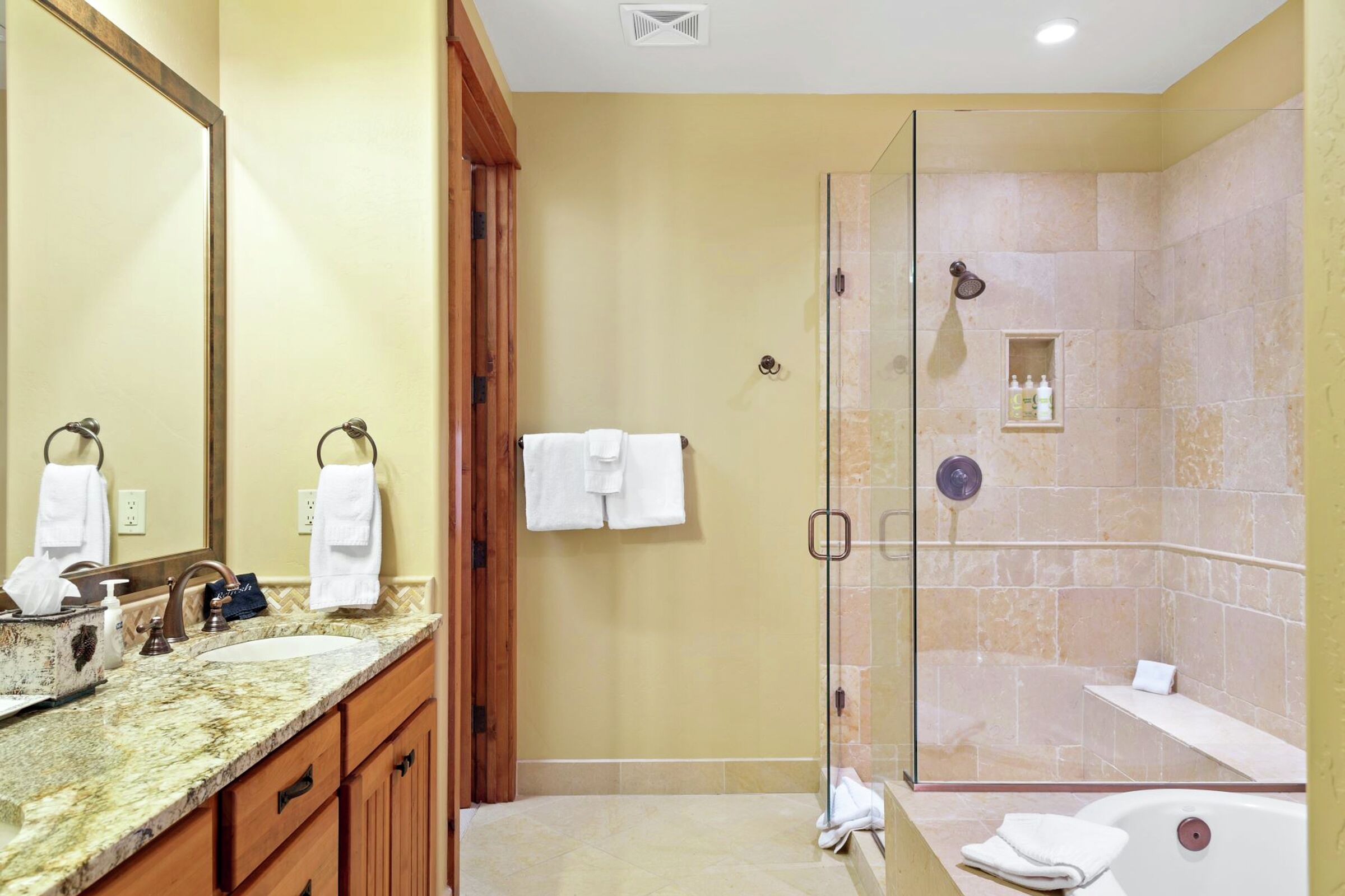 #1 - Tramontana Trailhead - Master Ensuite Bathroom
