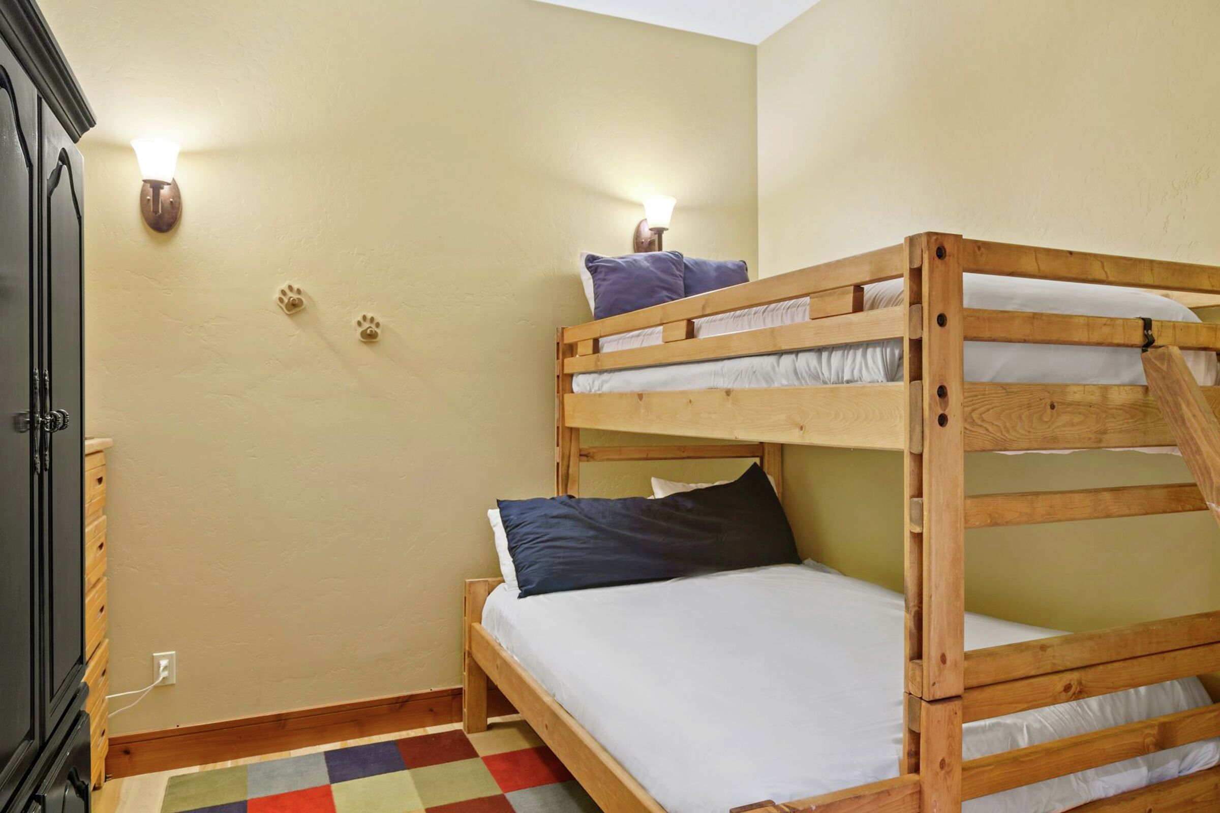 #1 - Tramontana Trailhead - Bedroom