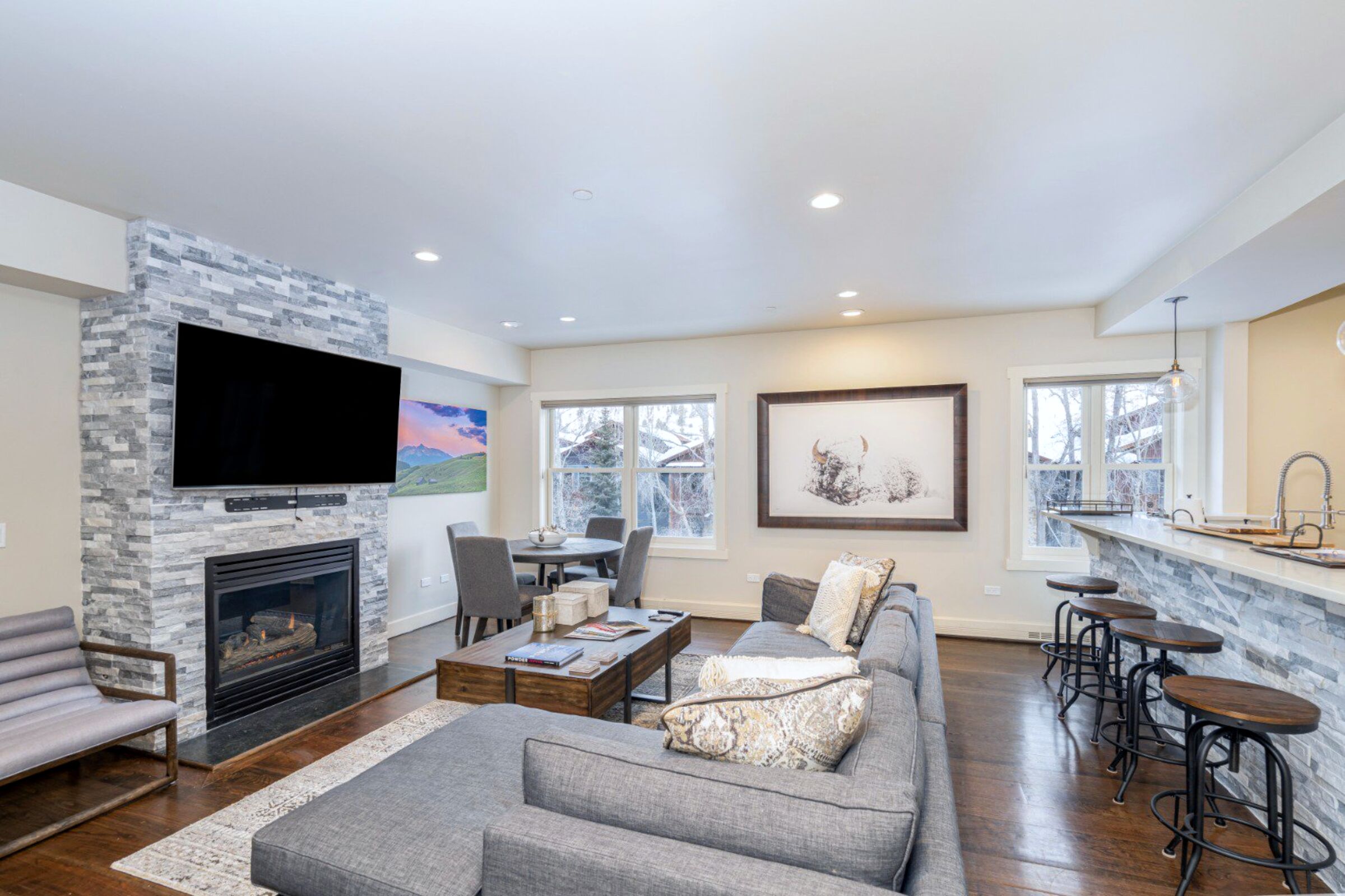 2 Bdrm 2 Bath A12 - Living Room & Dining Room