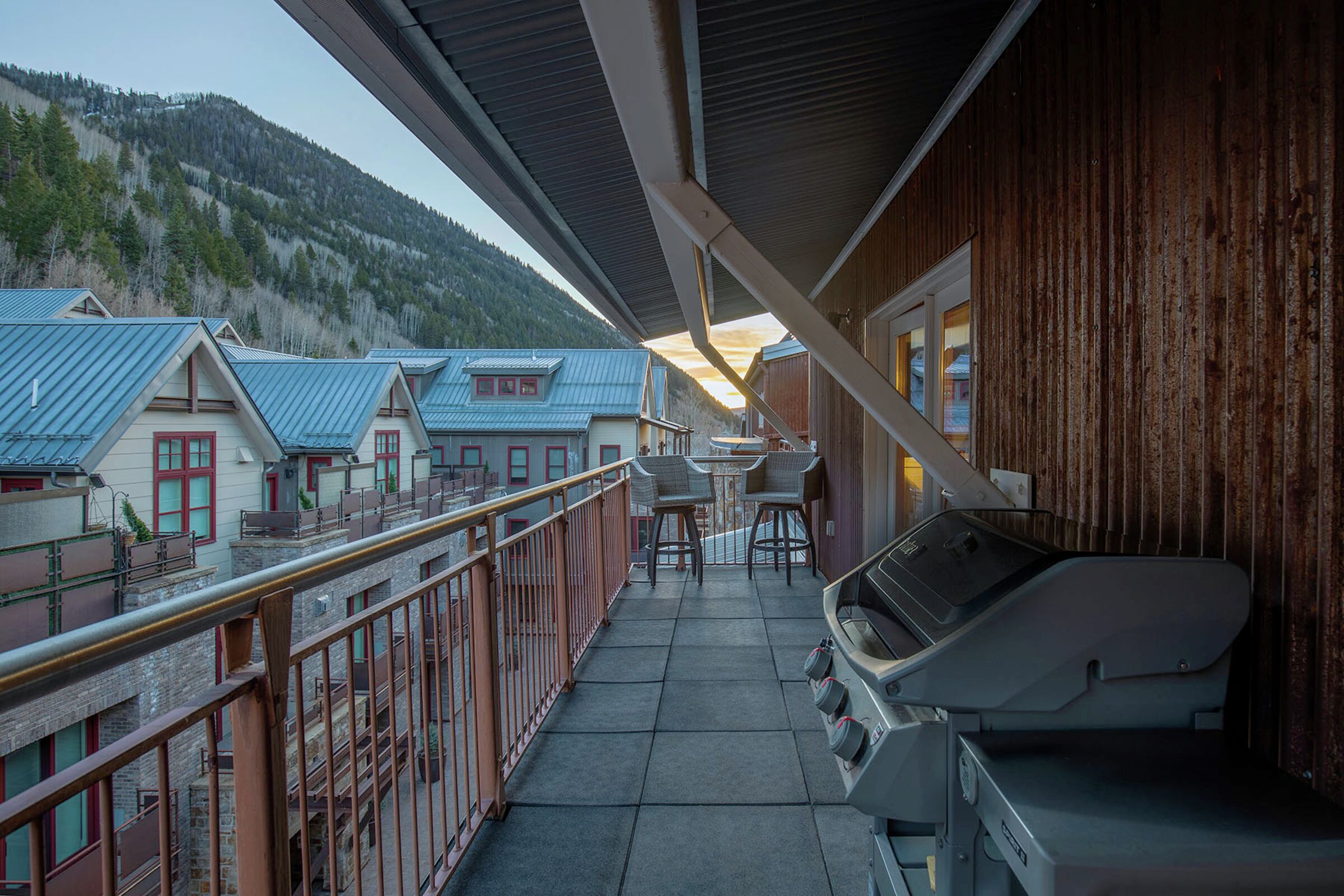 2 Bdrm 2 Bath A15 - Balcony with BBQ