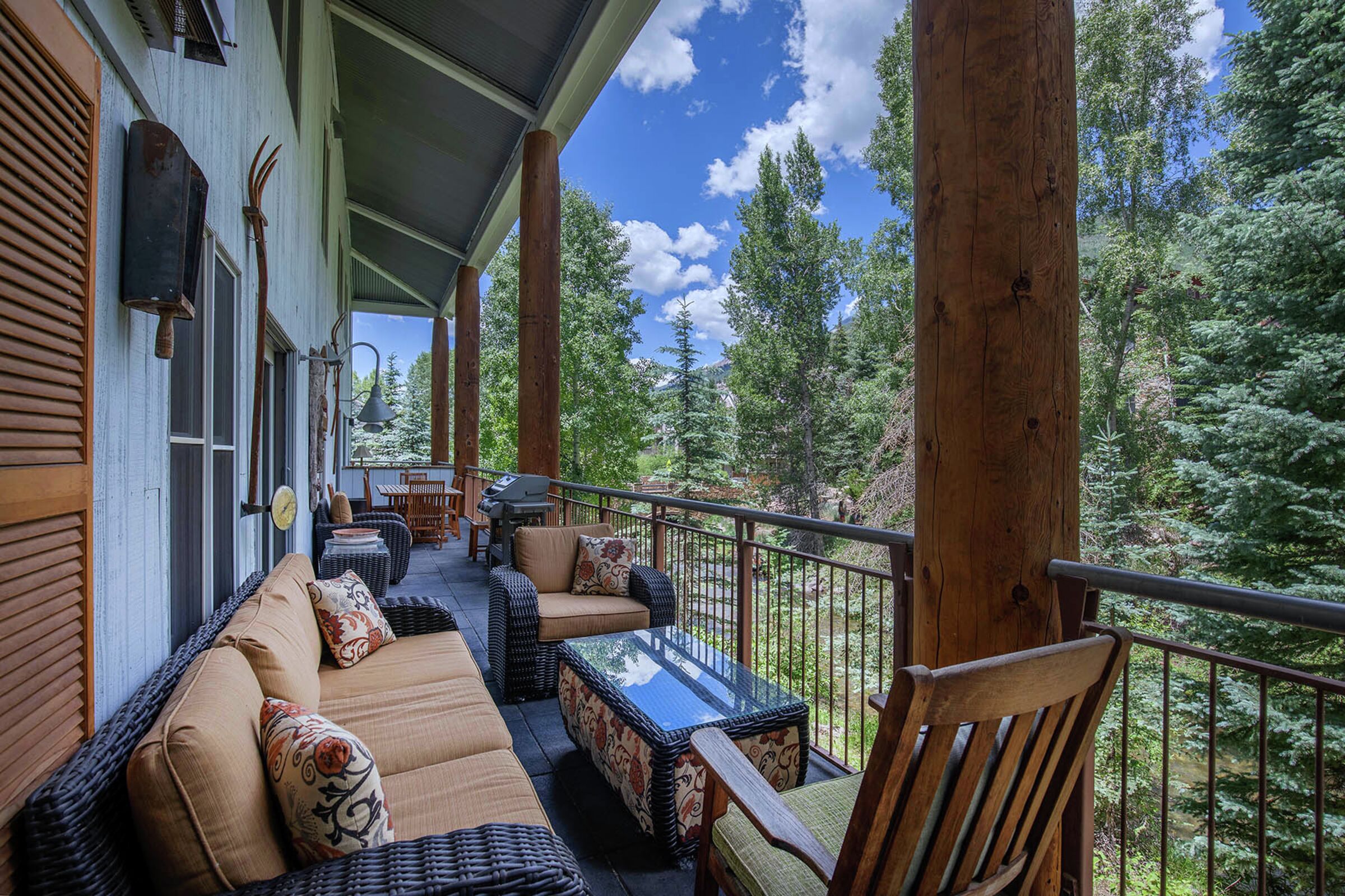 2 Bdrm 2 Bath A6 - Balcony with BBQ