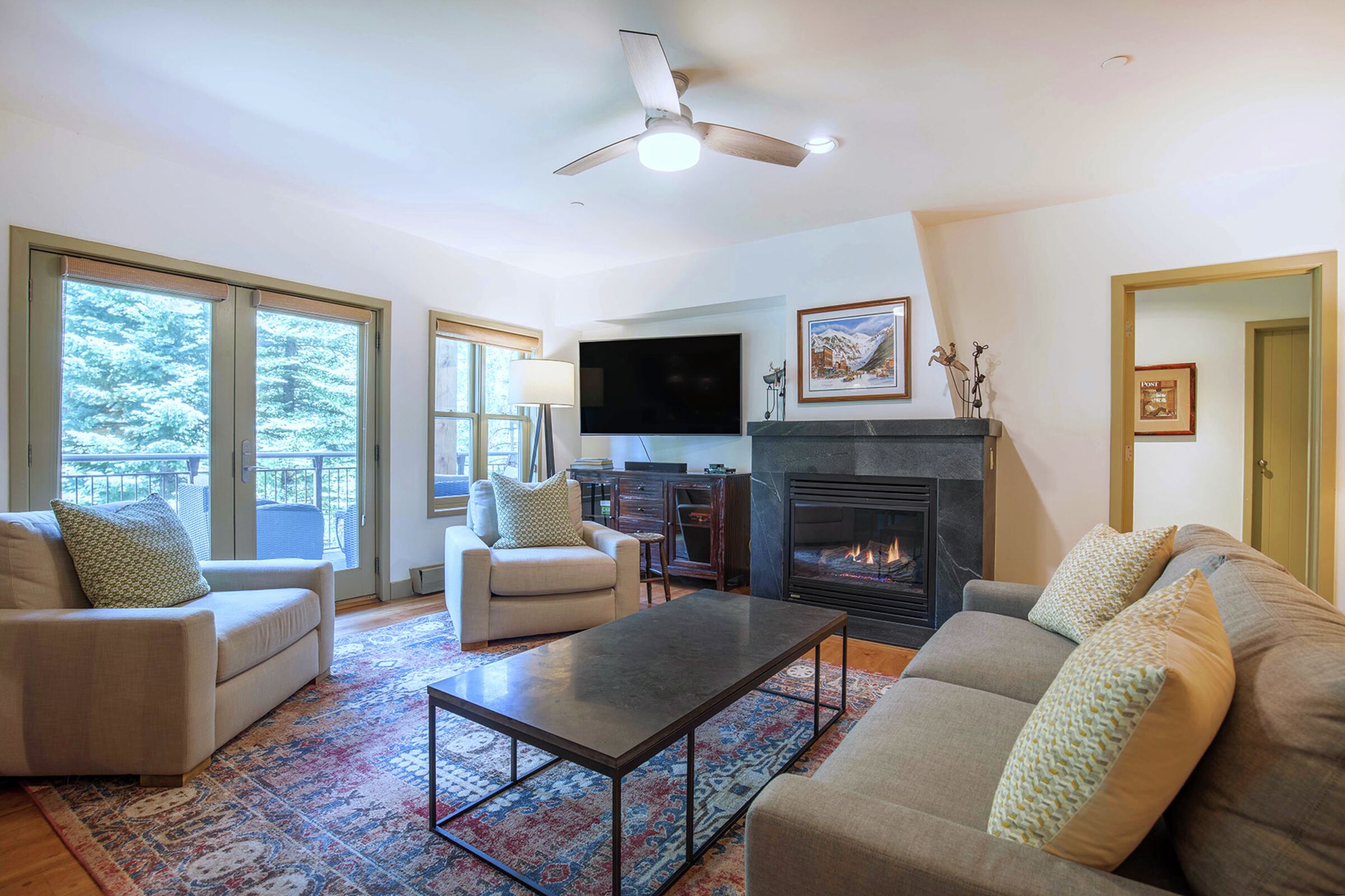 2 Bdrm 2 Bath A6 - Living Room