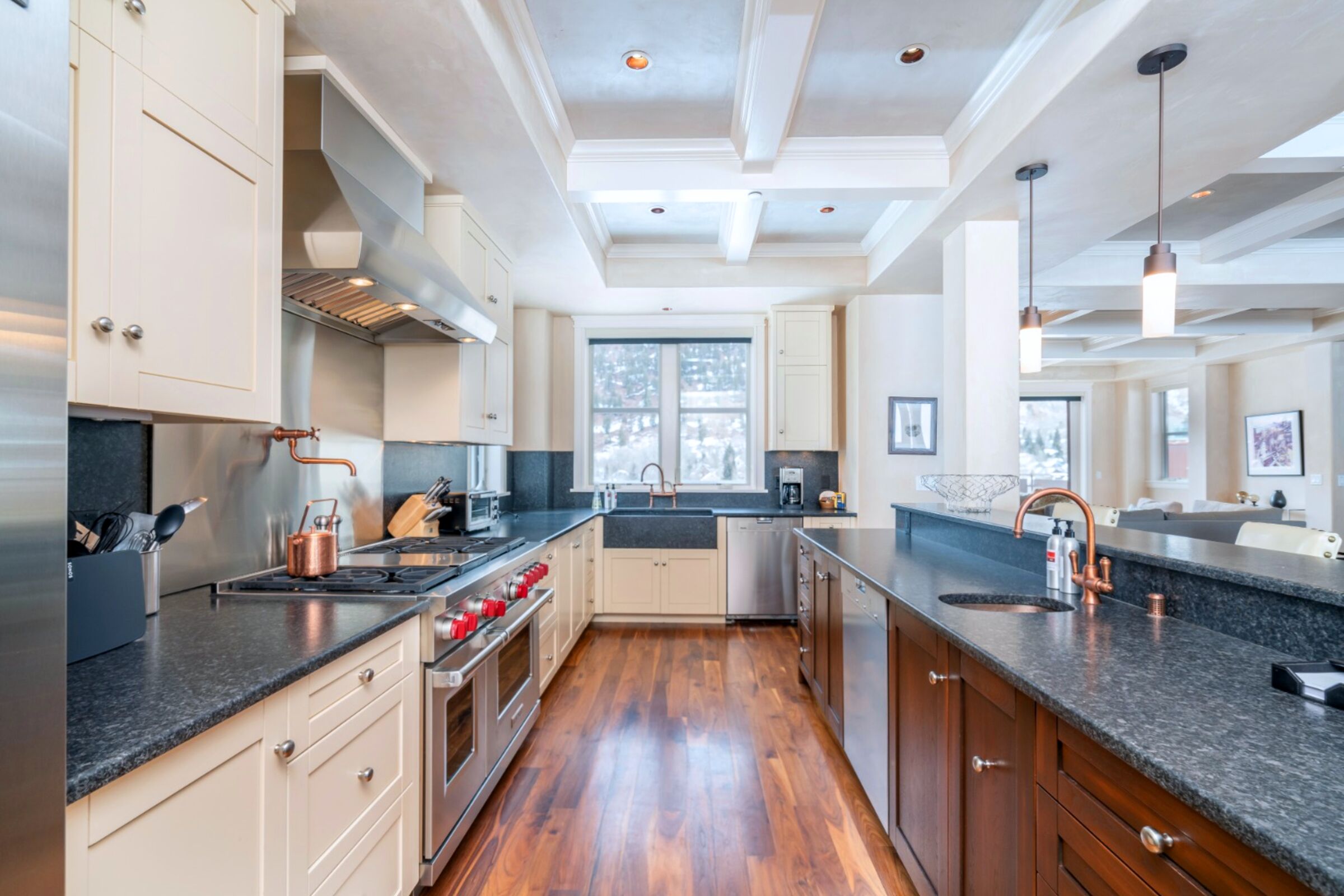 5 Bdrm 5.5 Bath HT S2A - Kitchen