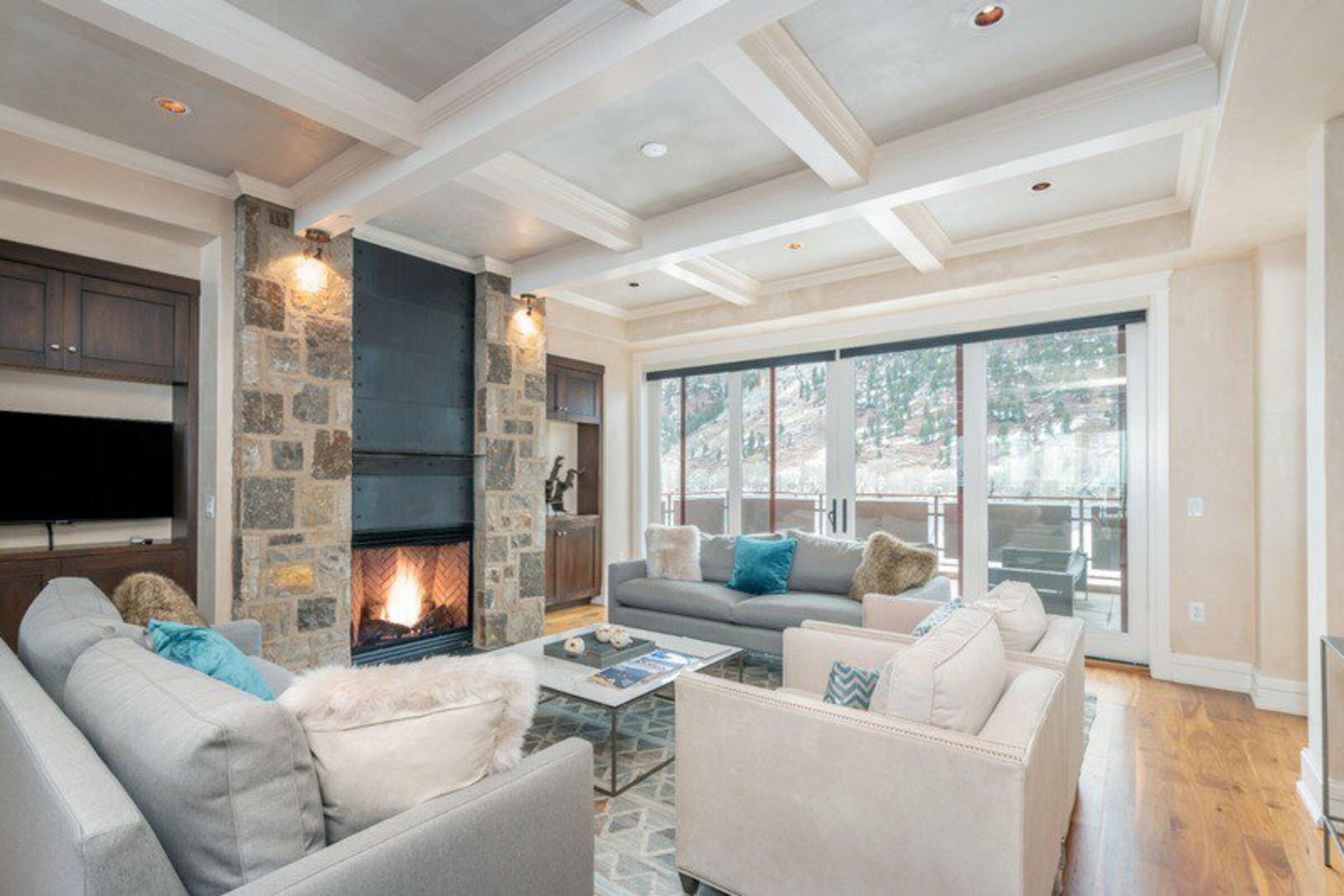 5 Bdrm 5.5 Bath HT S2A - Living Room