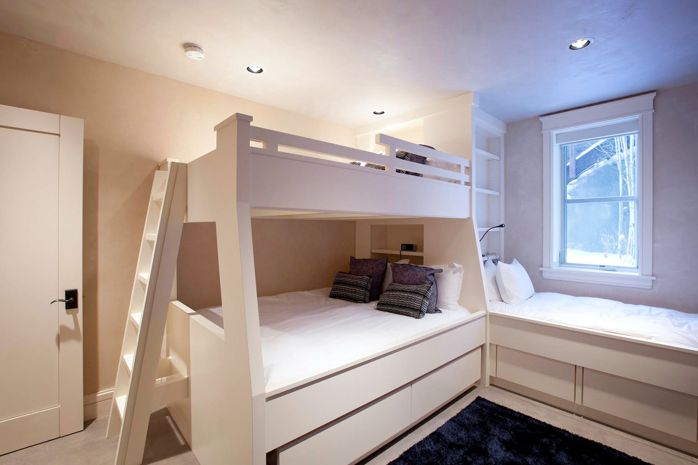 5 Bdrm 5.5 Bath HT E6 - Bedroom