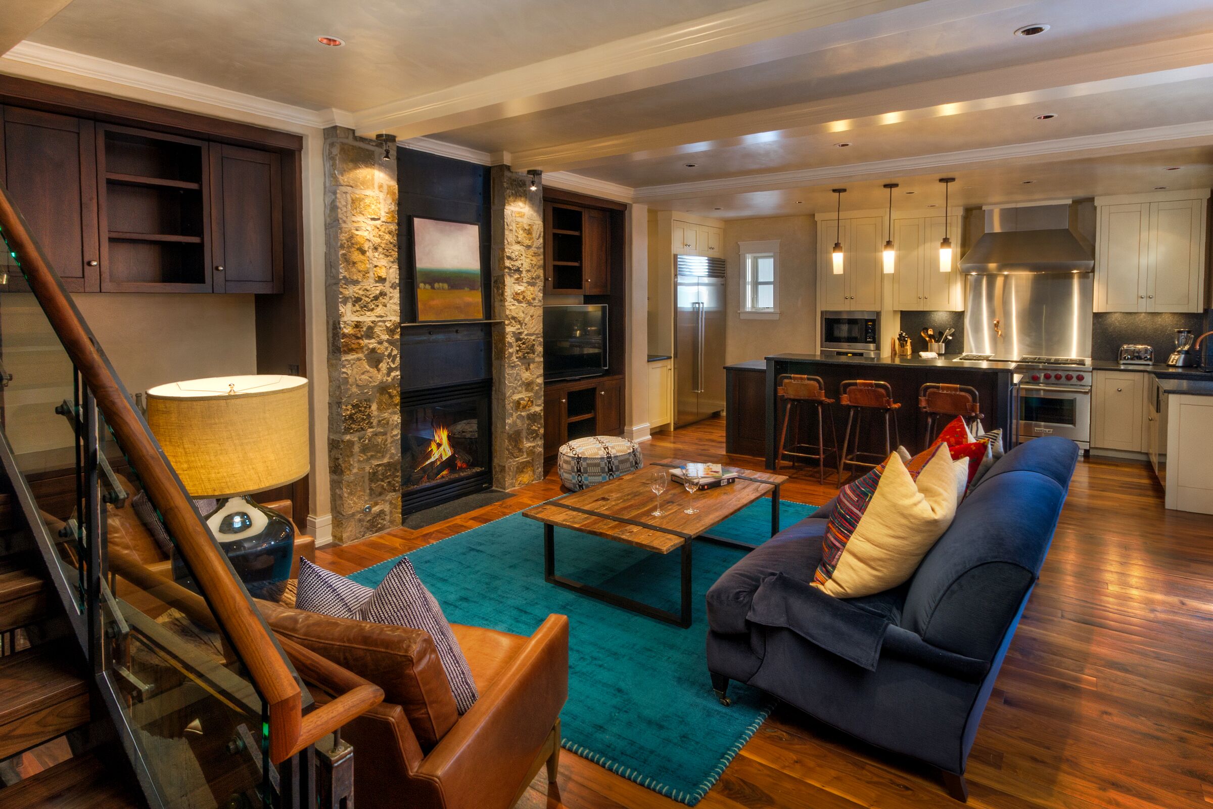 4 Bdrm 4 Bath E2 - Living Room
