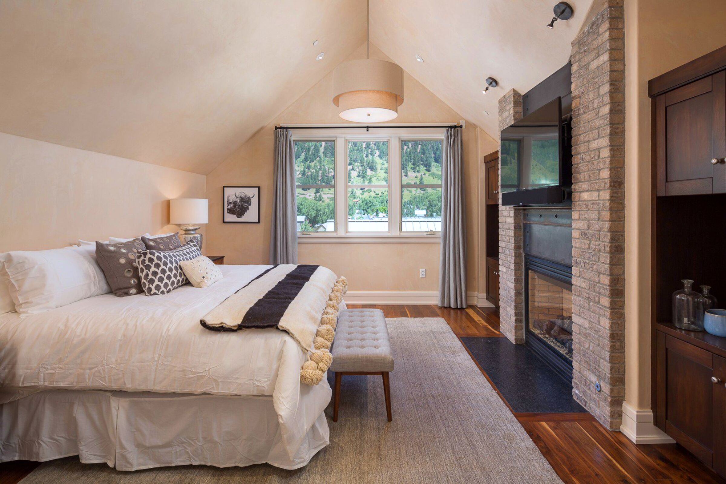 4 Bdrm 4 Bath SW401 - Master Bedroom