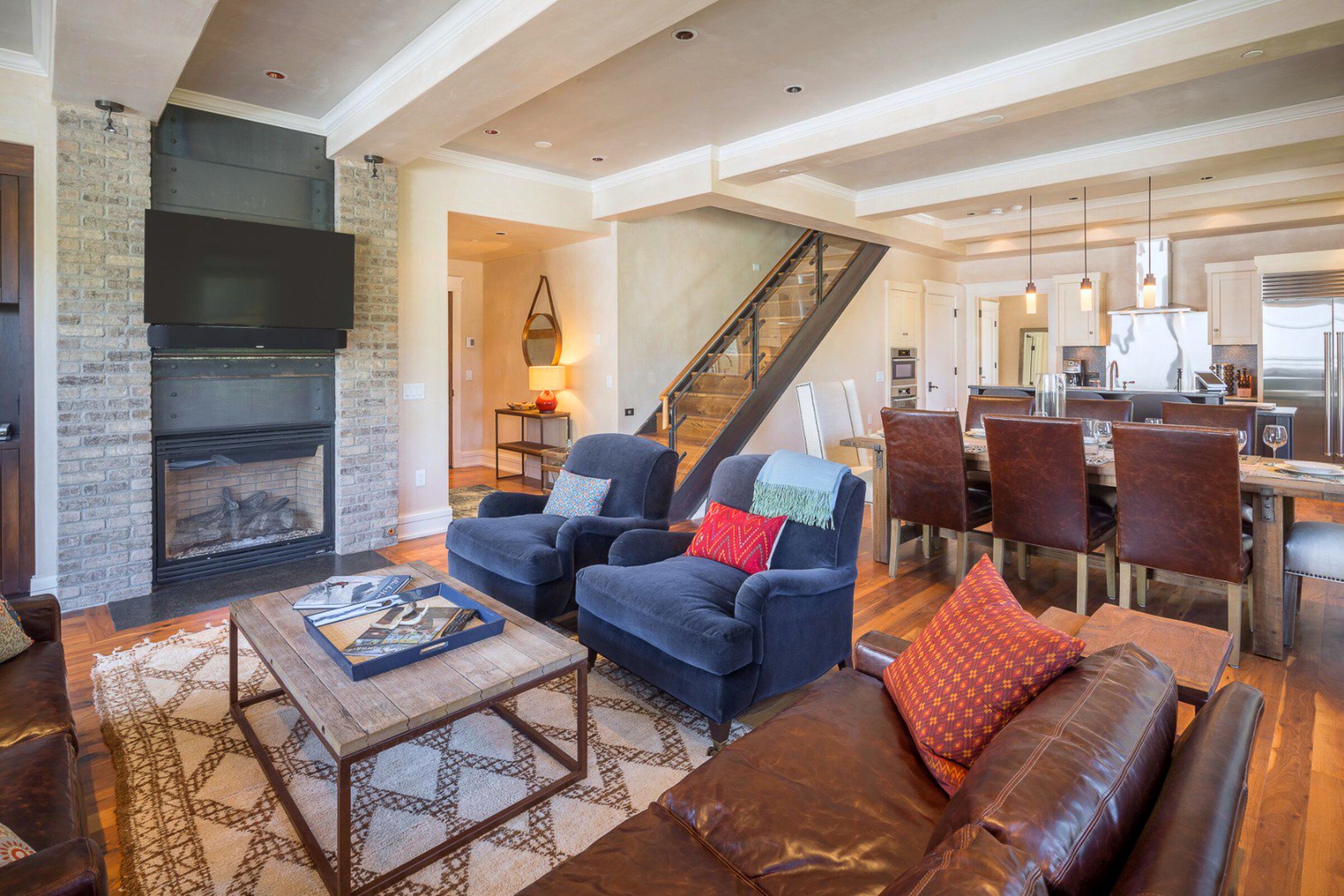 4 Bdrm 4 Bath SW401 - Living Room