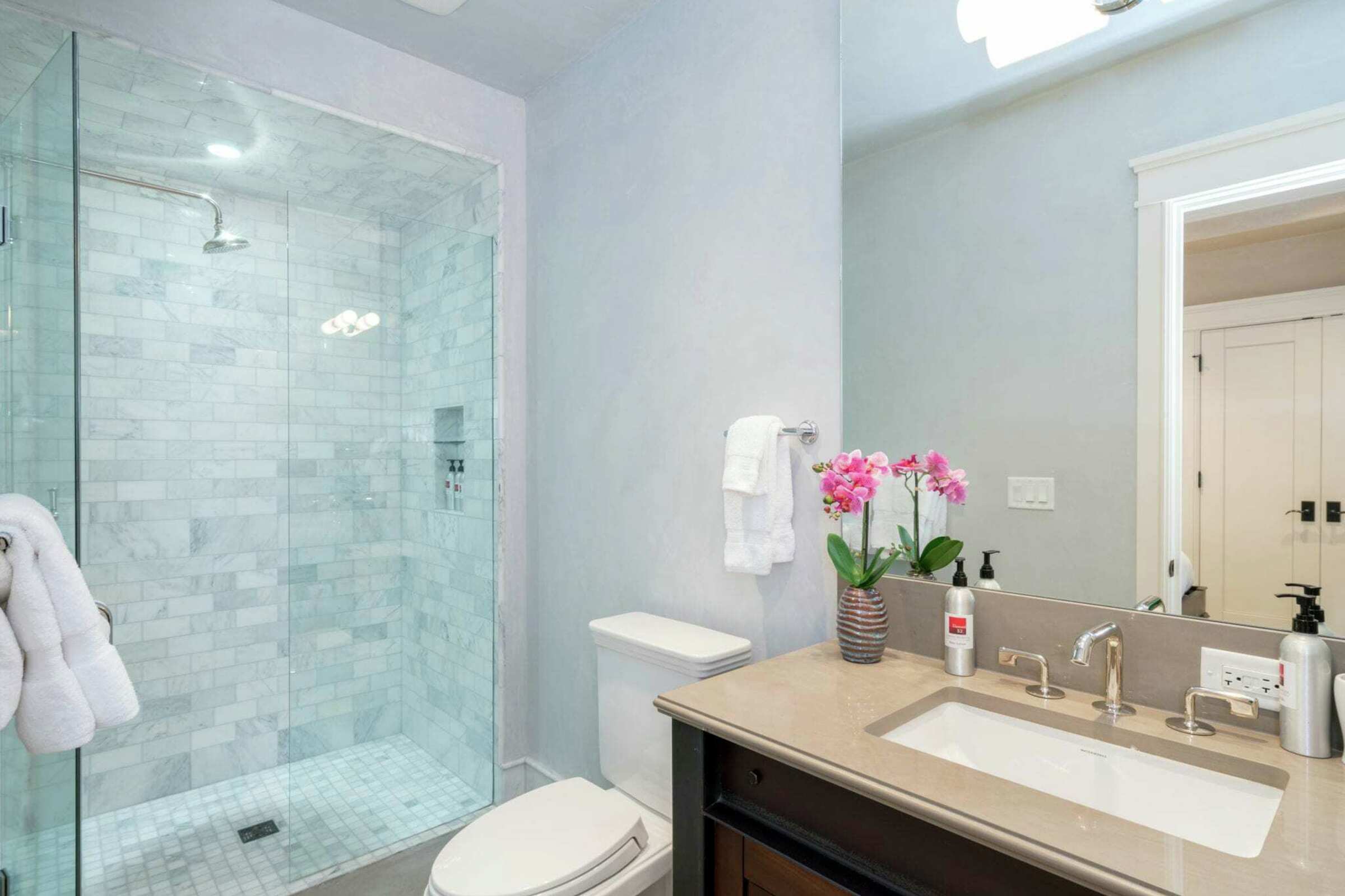 2 Bdrm 2.5 Bath - Bathroom