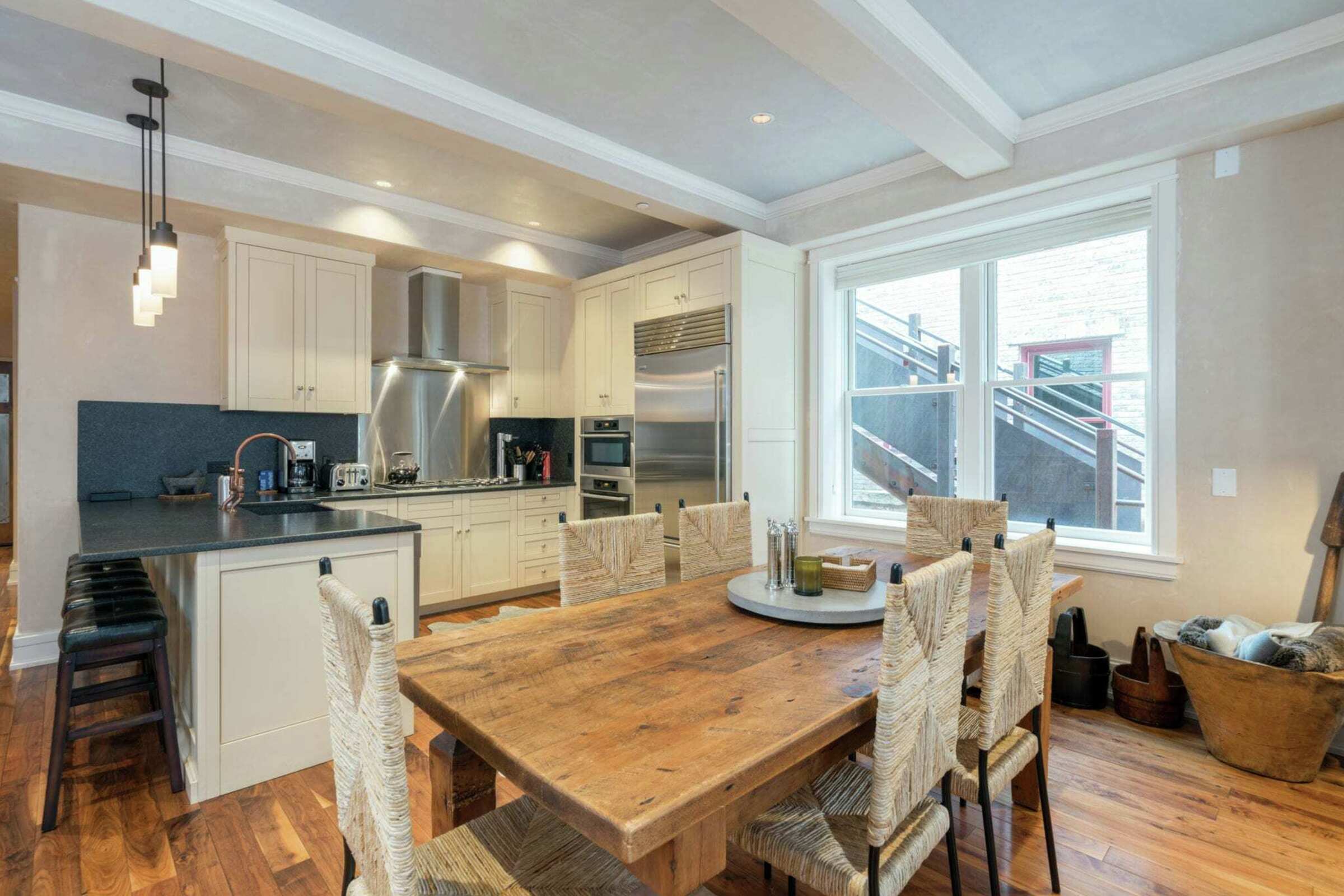 2 Bdrm 2.5 Bath - Dining Room & Kitchen