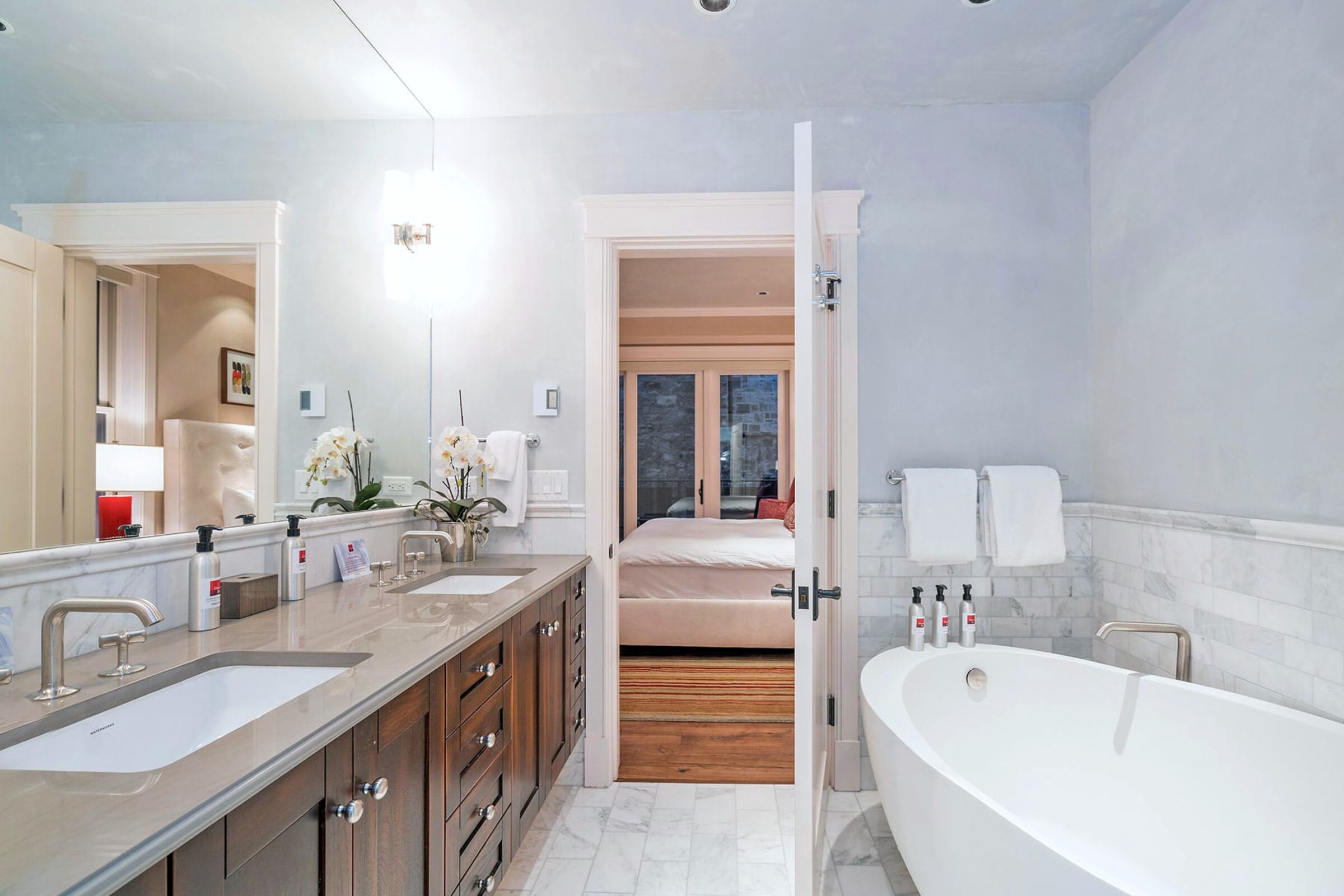 2 Bdrm 2 Bath - Master Ensuite Bathroom