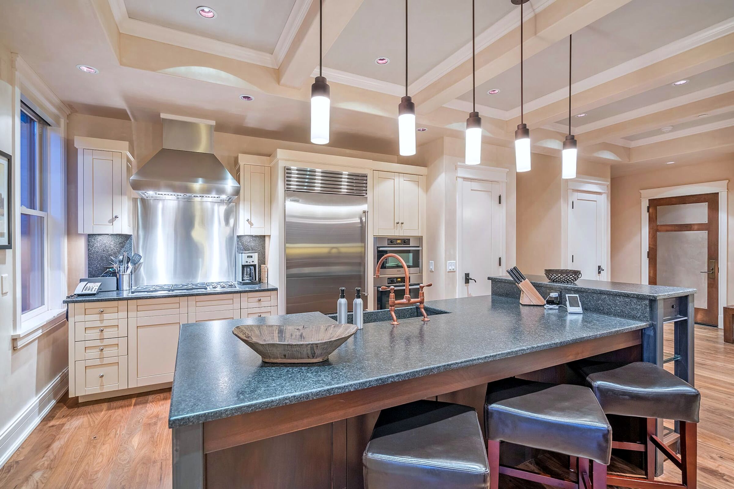 2 Bdrm 2 Bath - Kitchen