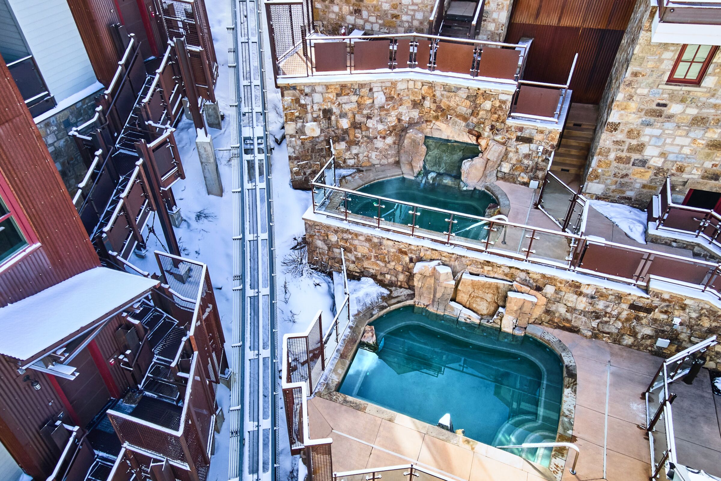 Outdoor Hot Tubs