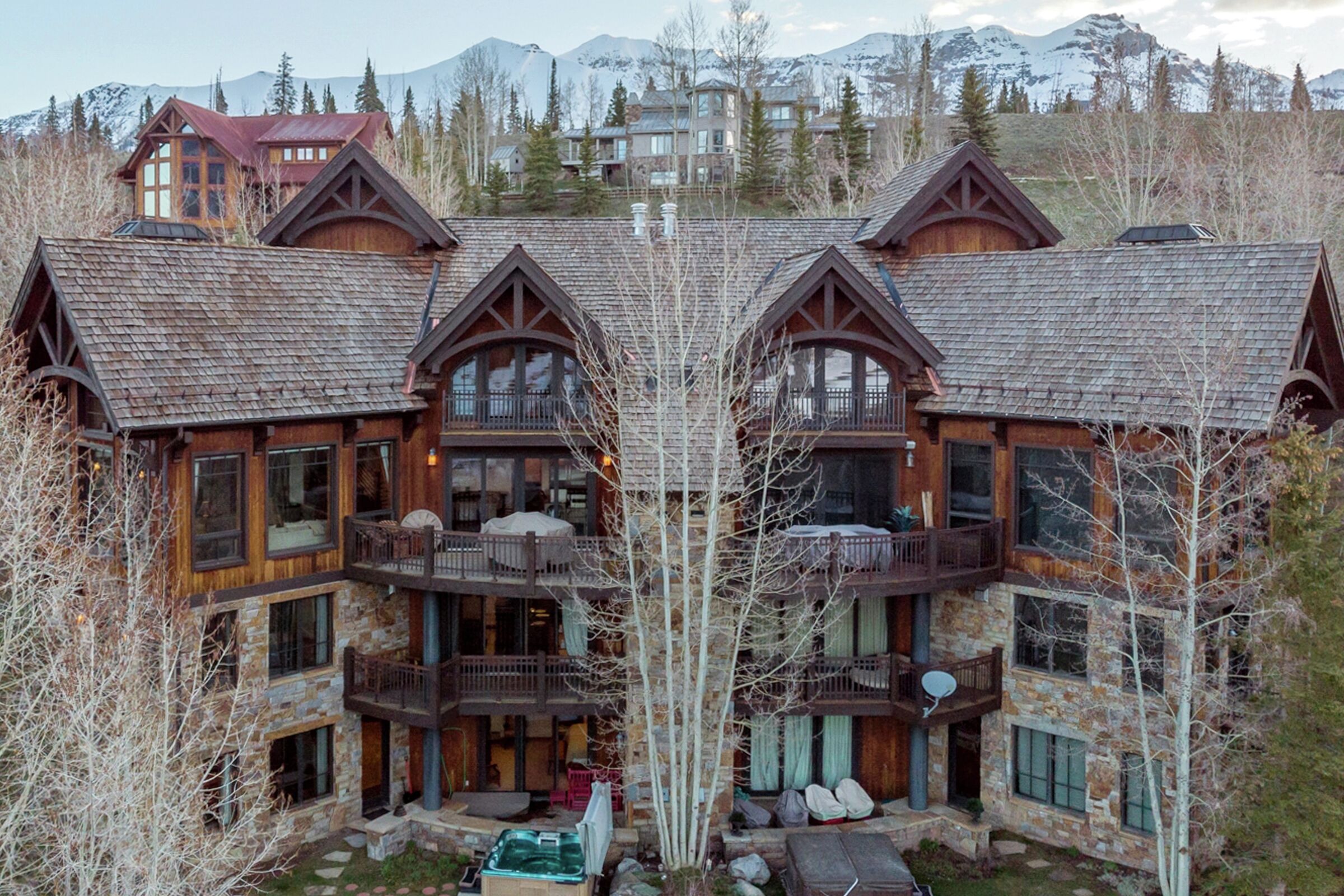 Country Club Townhomes