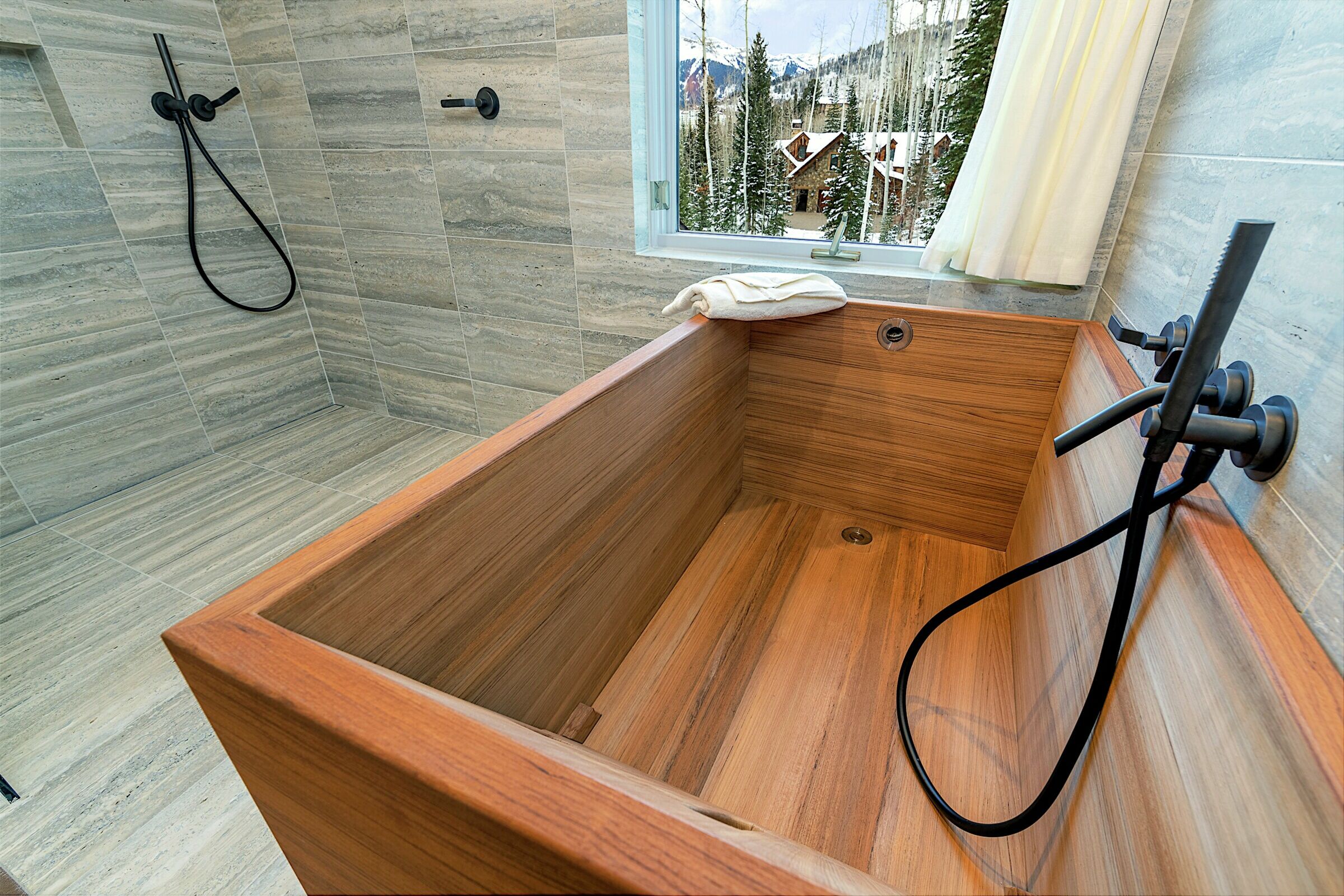 Master Ensuite Bathroom