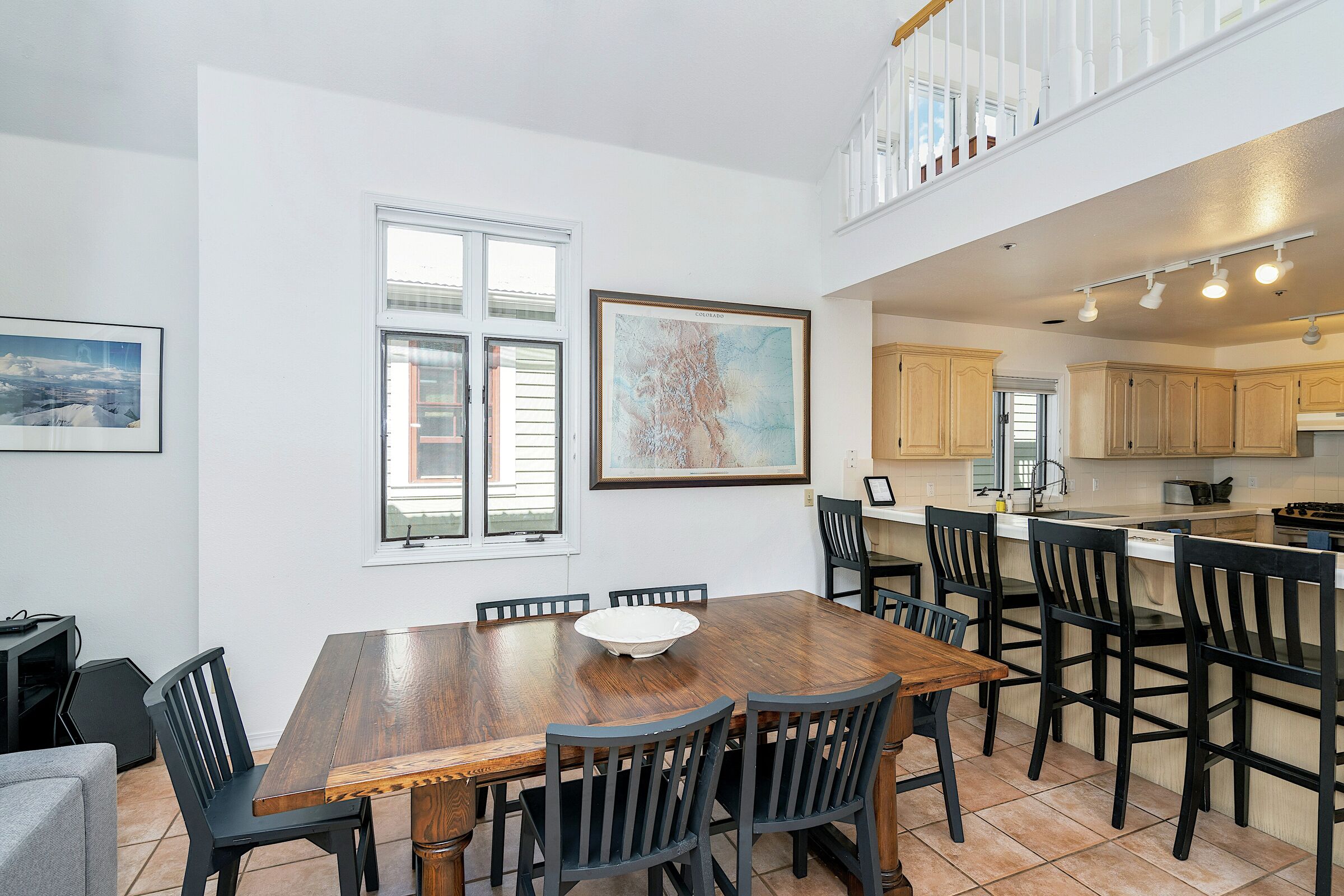 6 Bdrm + Loft 4 Bath - Dining Room & Kitchen