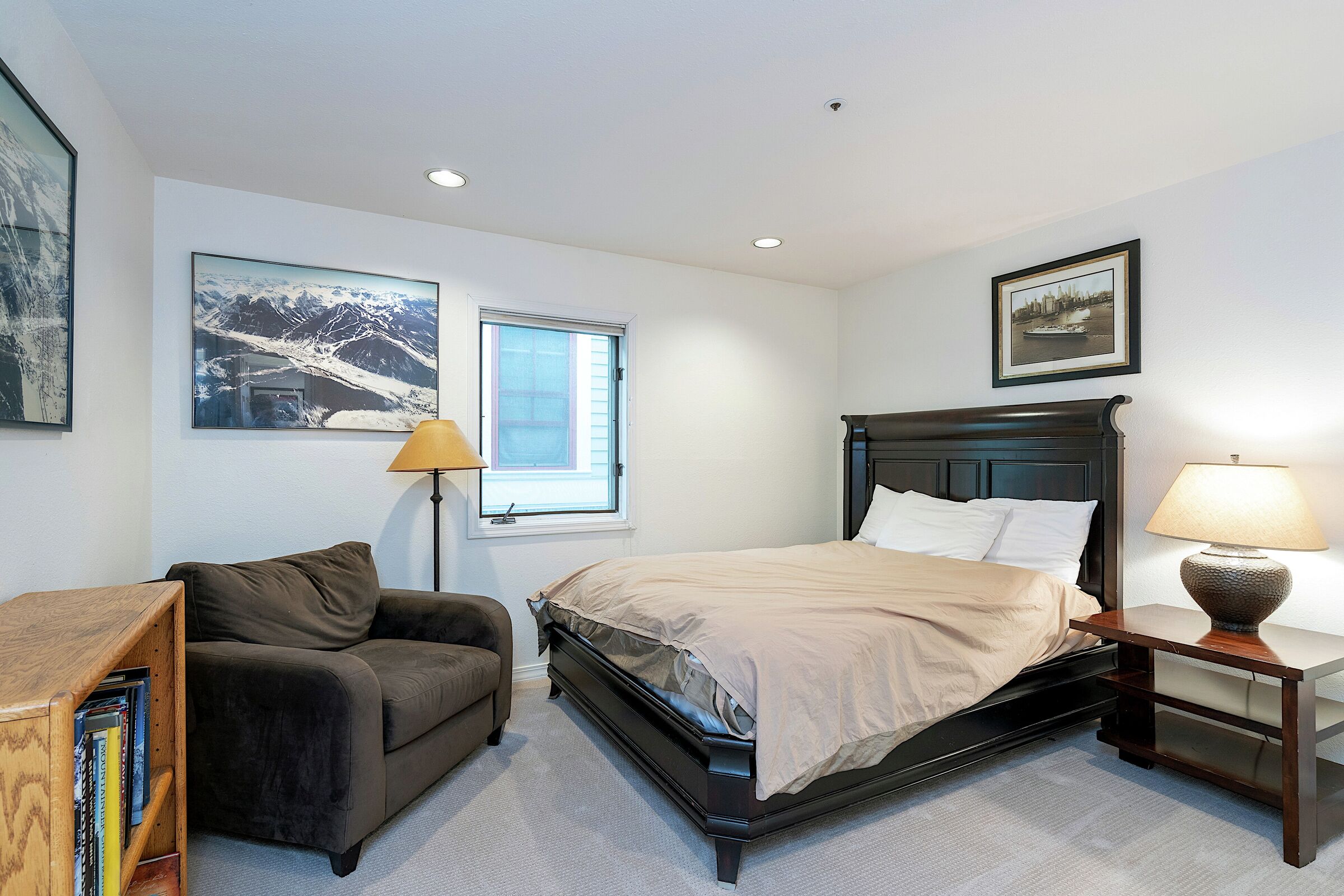 6 Bdrm + Loft 4 Bath - Bedroom