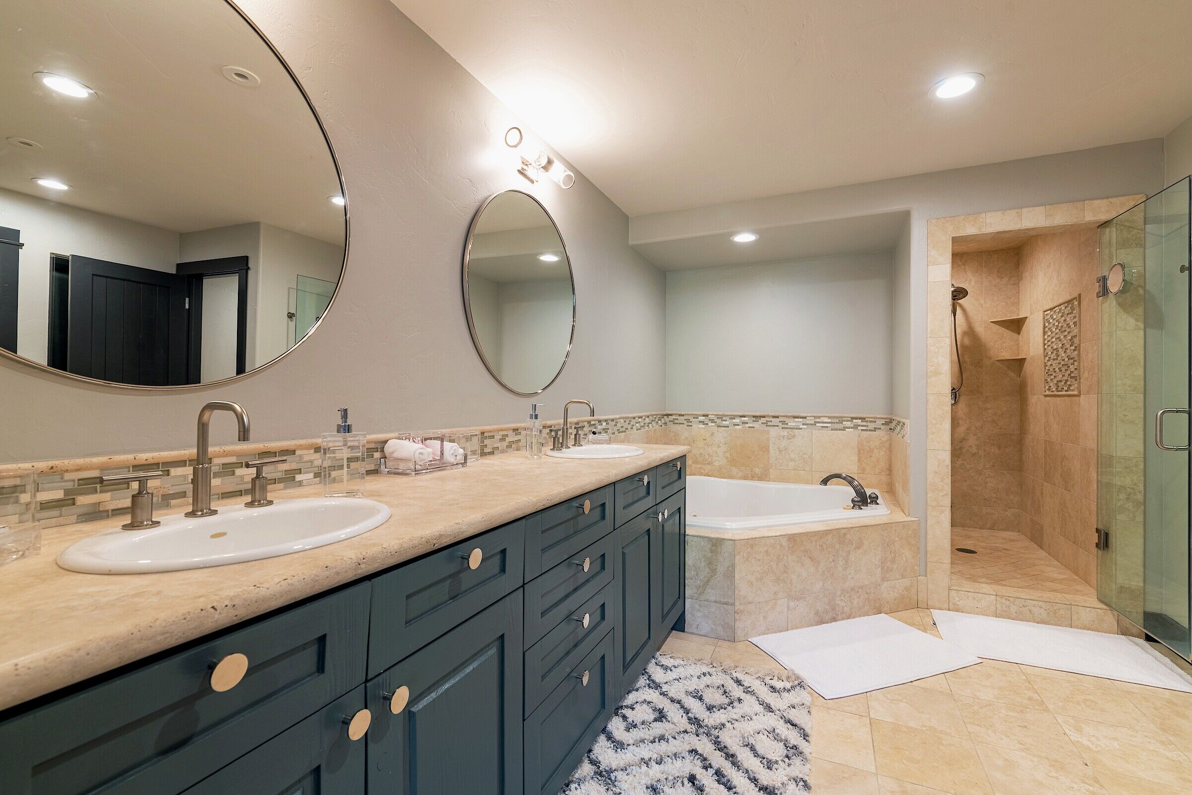 #303 - Master Ensuite Bathroom