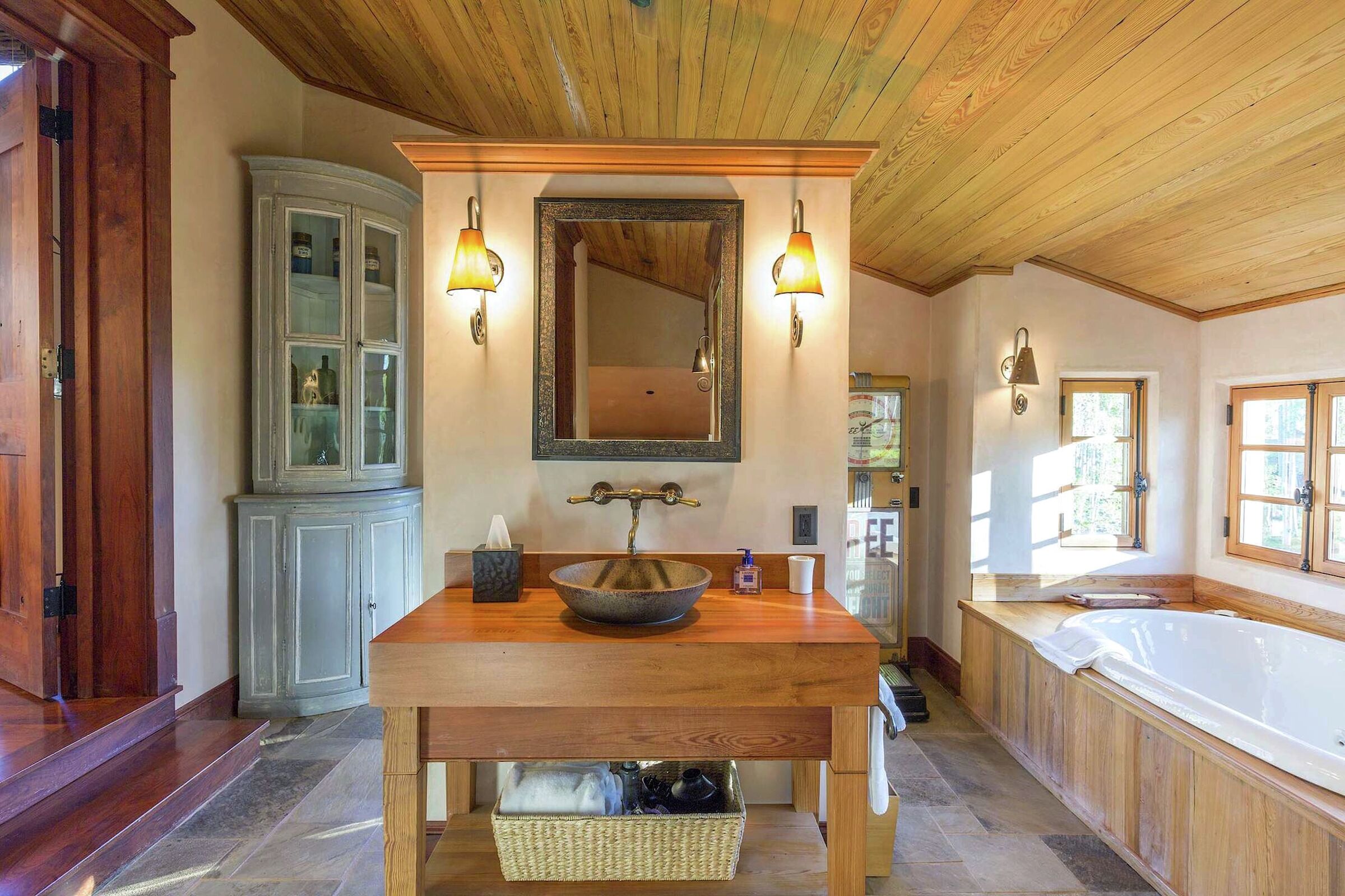 Master Ensuite Bathroom