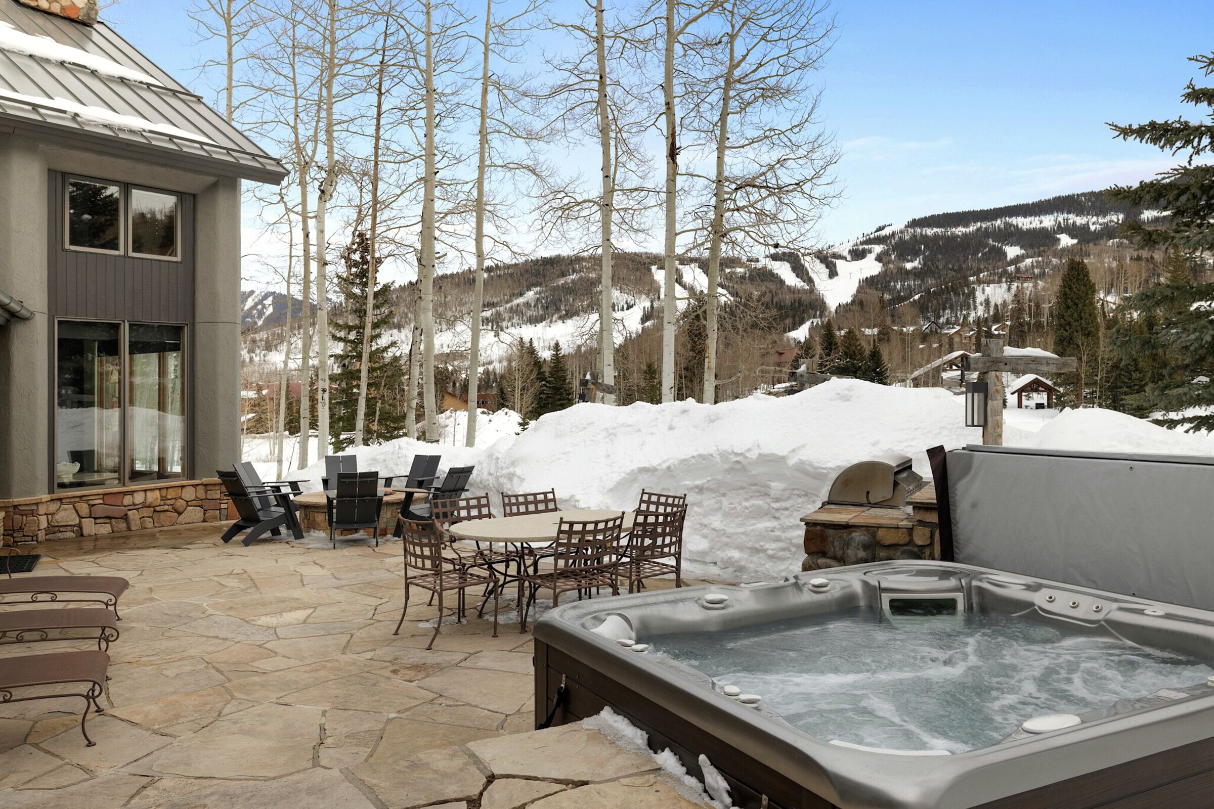Patio with Hot Tub, BBQ and Fire Table
