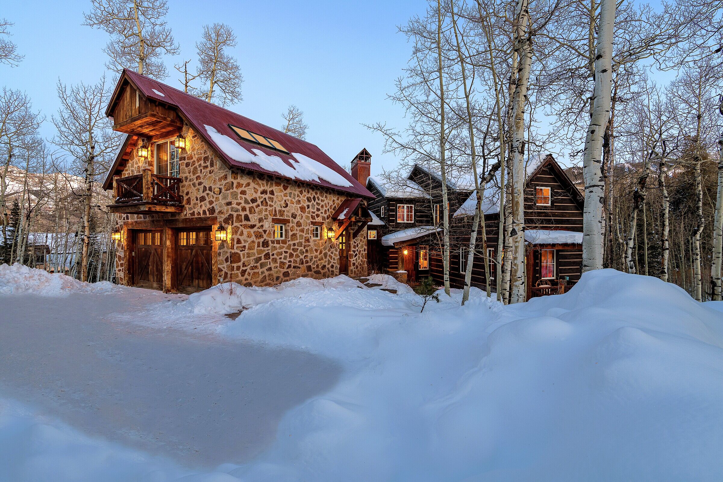 Elk Lake Lodge