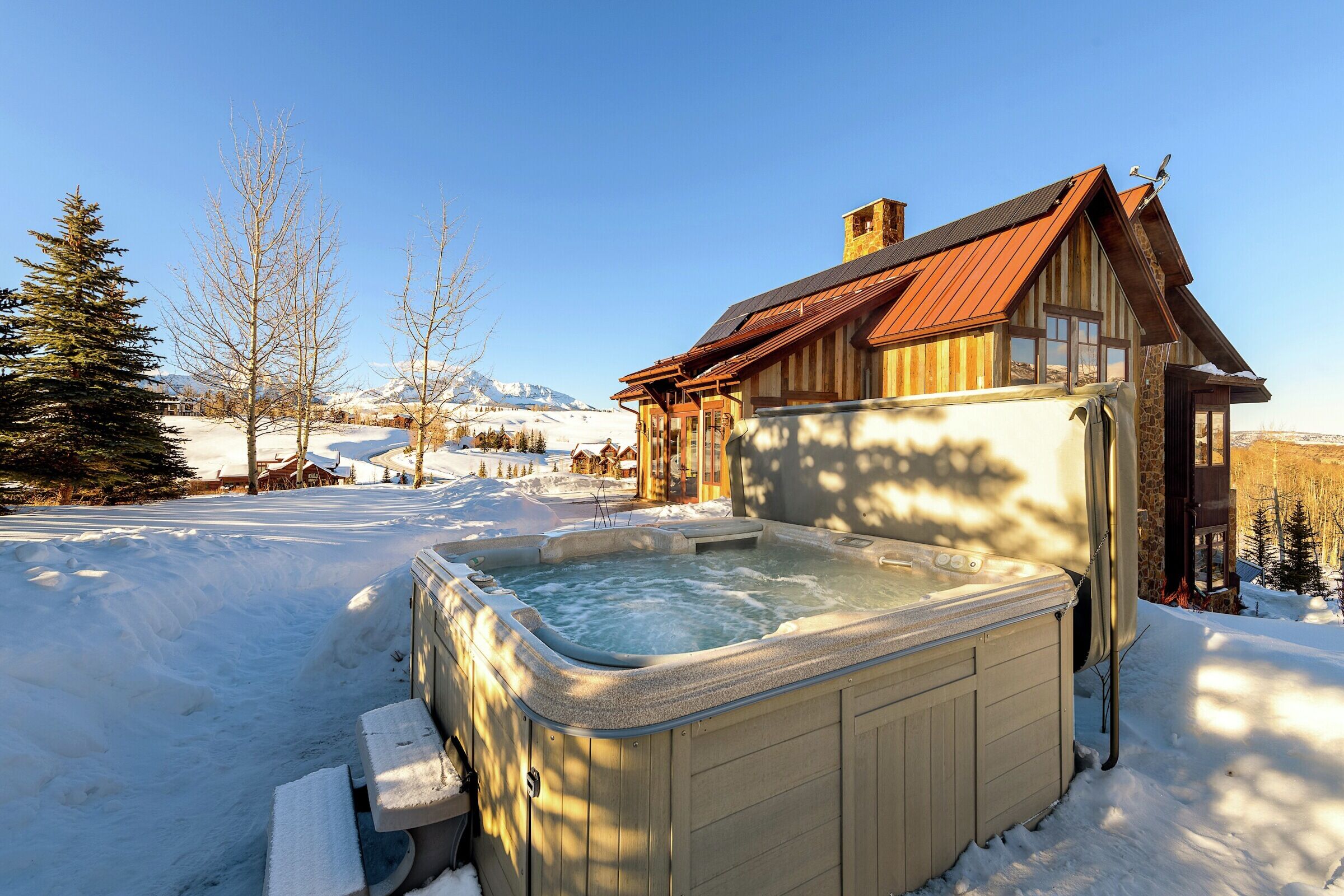 Knoll Top Retreat Outdoor Private Hot Tub